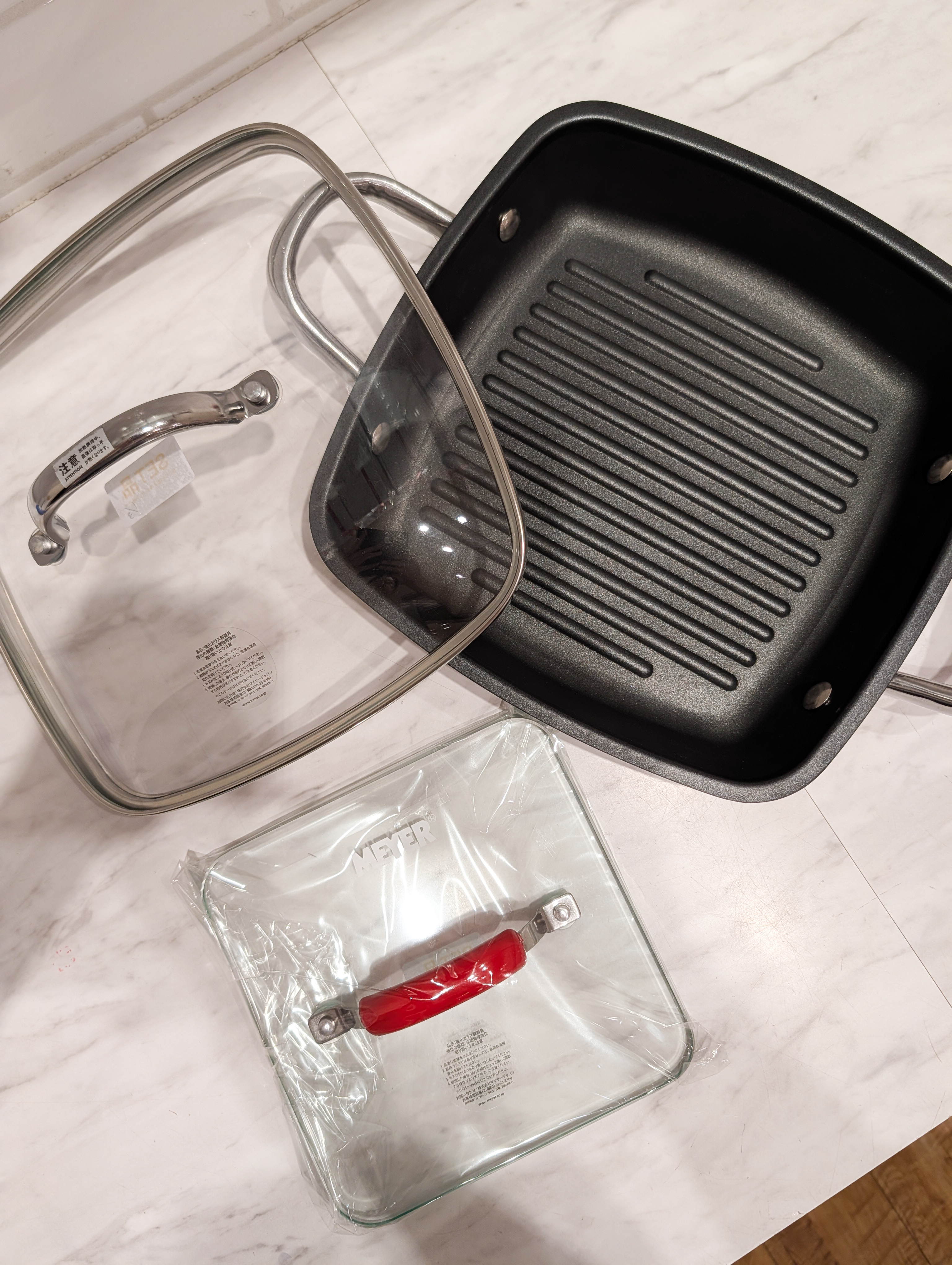 シモさんの「212 KITCHEN STORE｜スクエアグリルパン 24cm RD ＜MEYER マイヤー＞」を使ったコーディネート