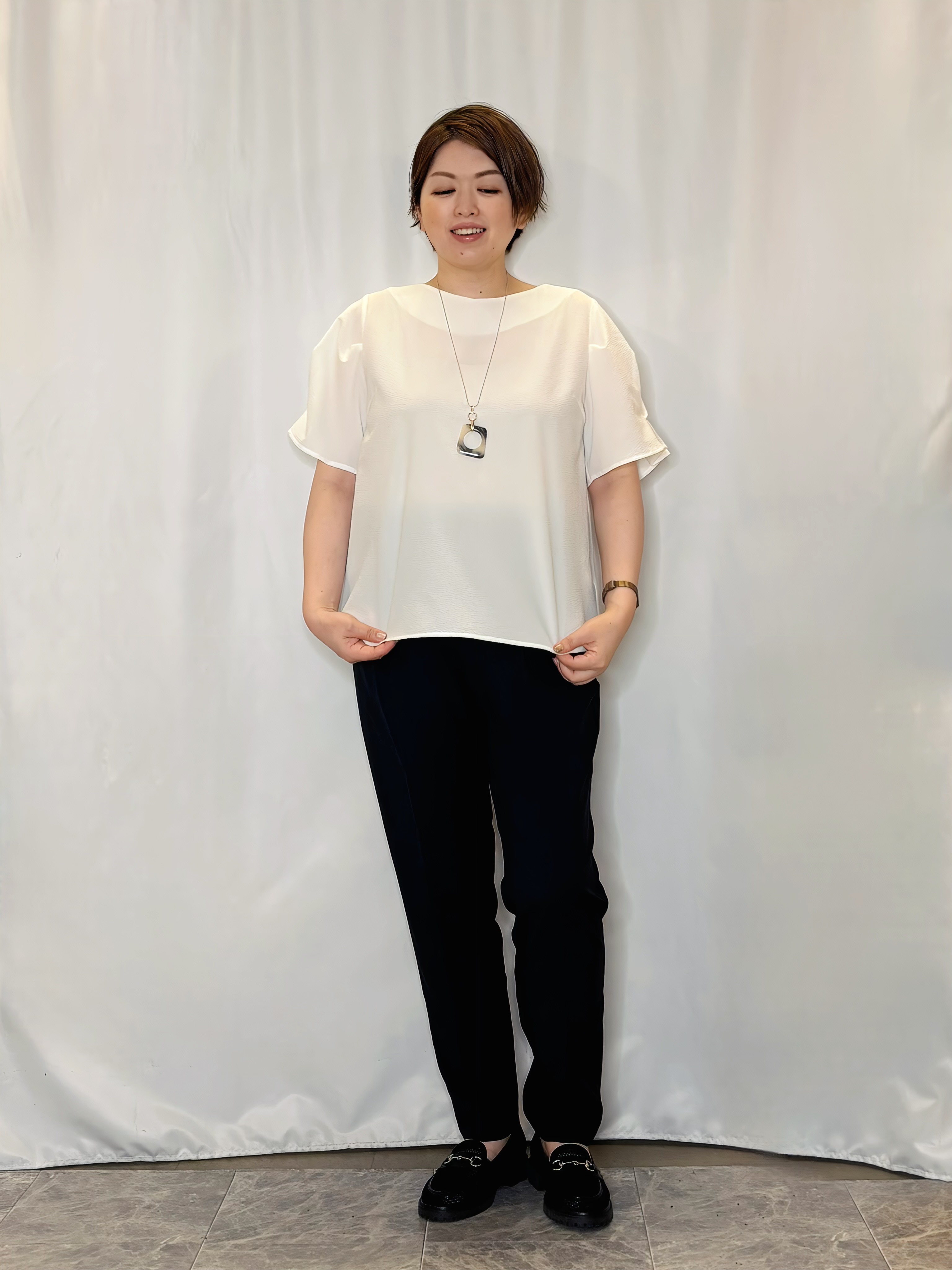 たみさんの「SHOO･LA･RUE｜【ひんやり/洗濯機可/S-LL】オンにもオフにも マルチに使えるボタンレスカーディガン」を使ったコーディネート