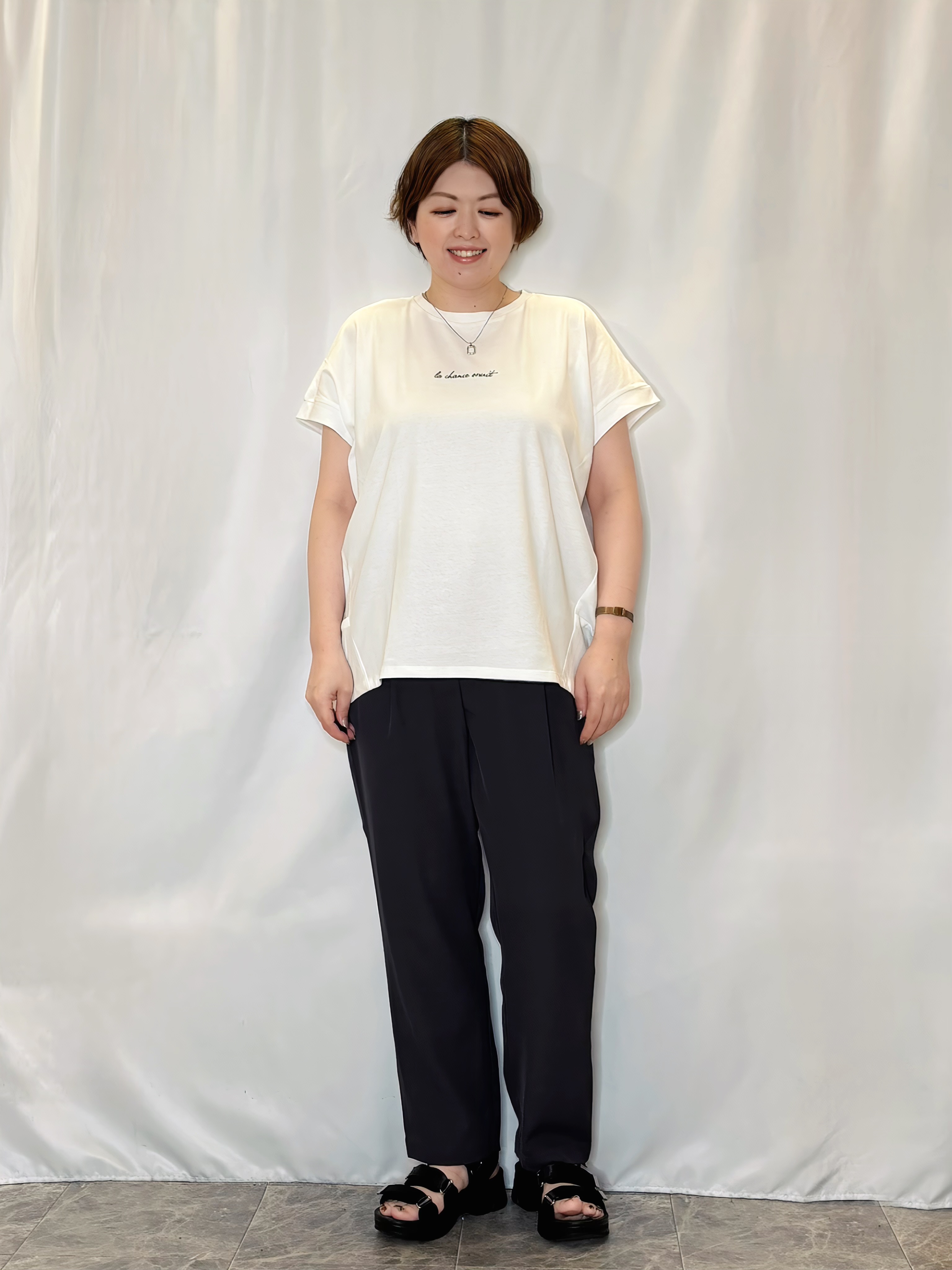 たみさんの「SHOO･LA･RUE｜【ひんやり/洗濯機可/S-LL】肩タックとロールアップでこなれ見え デザイン半袖シャツ」を使ったコーディネート