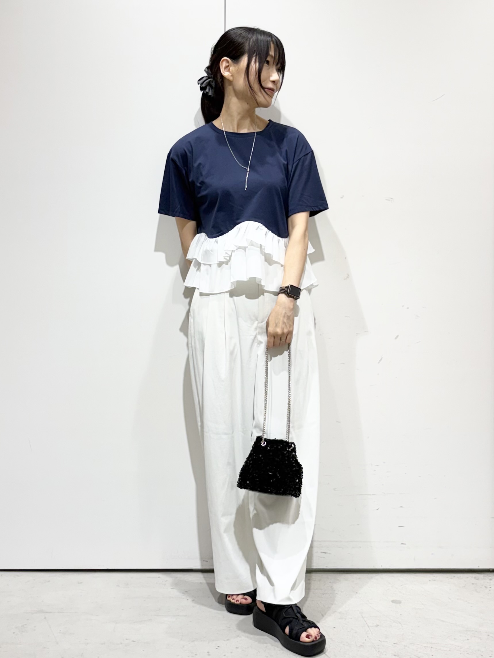 Jさんの「OPAQUE.CLIP｜裾フリルドッキングTシャツ【洗濯機OK】」を使ったコーディネート