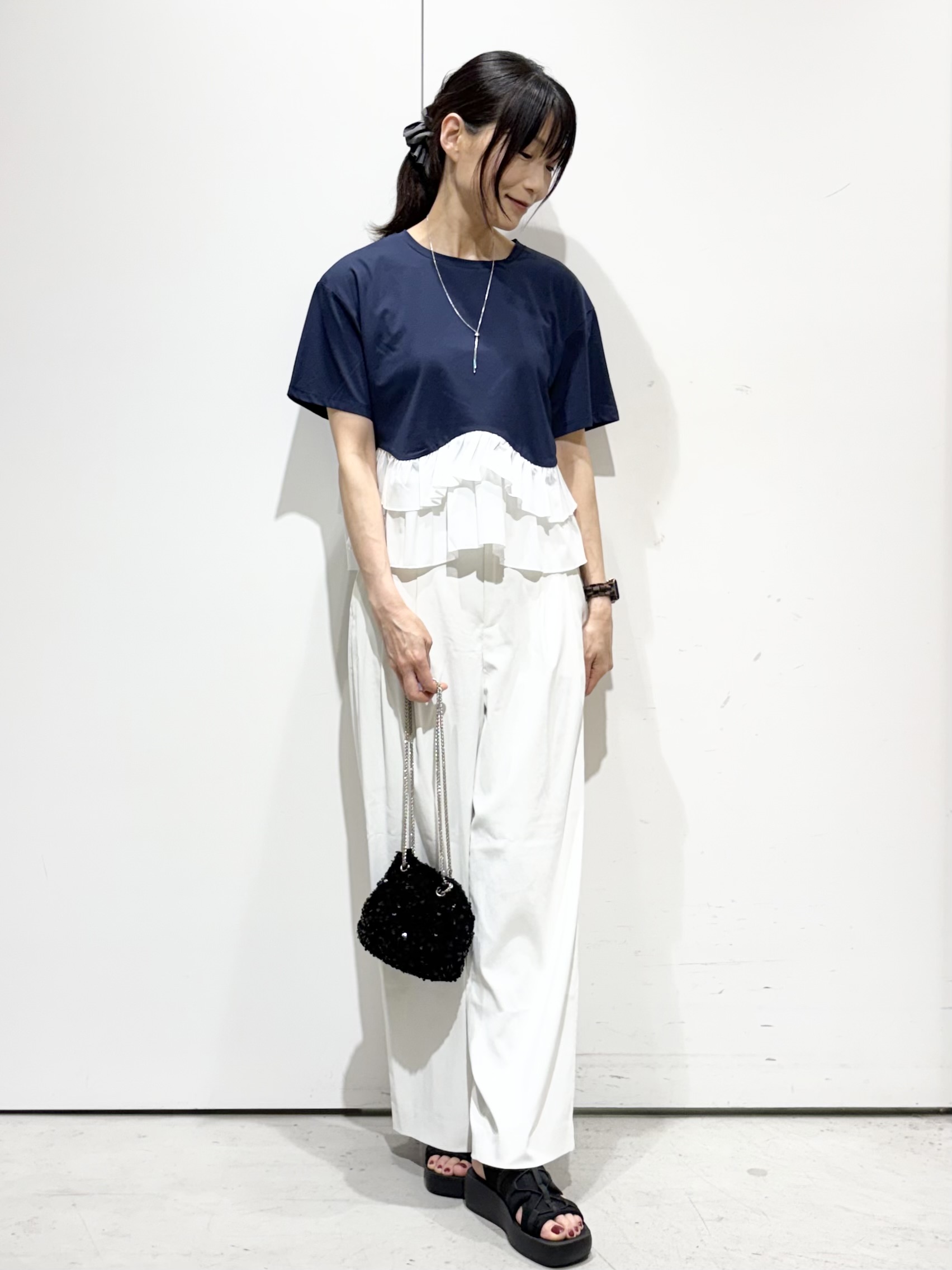 Jさんの「OPAQUE.CLIP｜裾フリルドッキングTシャツ【洗濯機OK】」を使ったコーディネート