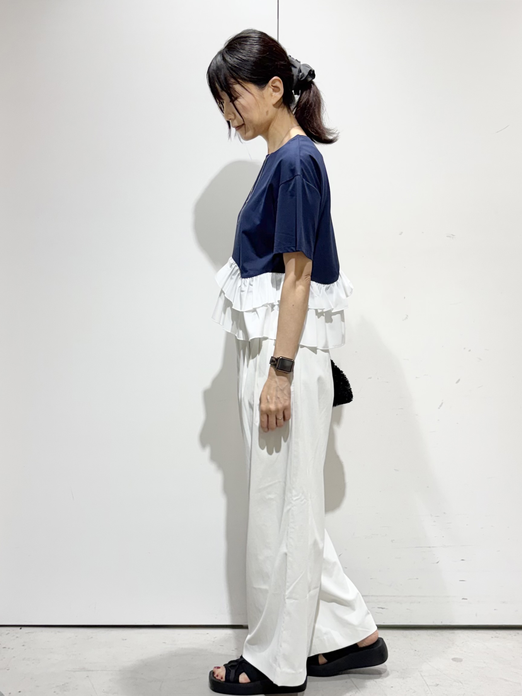 Jさんの「OPAQUE.CLIP｜裾フリルドッキングTシャツ【洗濯機OK】」を使ったコーディネート