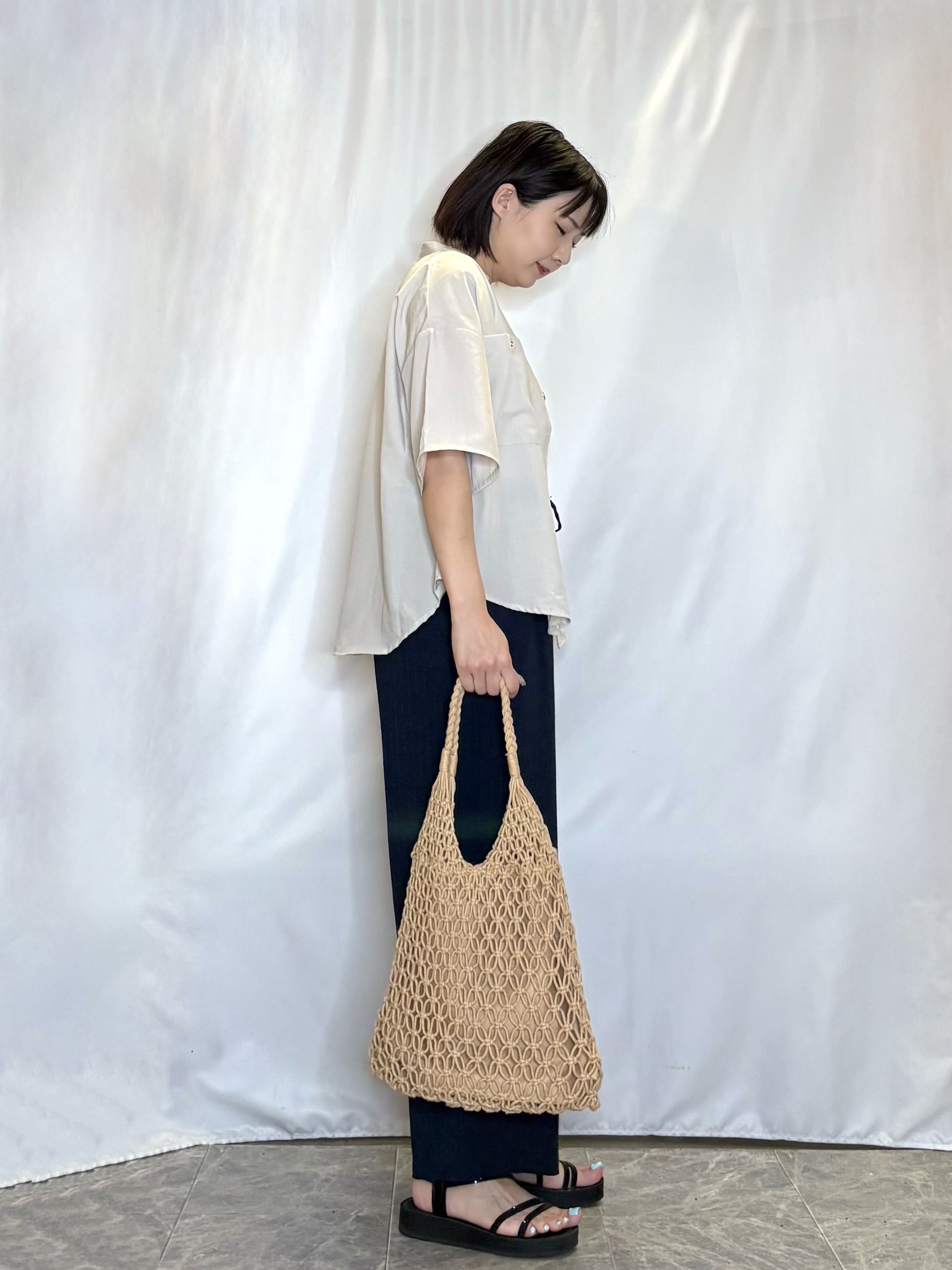 ネリさんの「SHOO･LA･RUE｜【洗濯機可/S-LL】大人の抜け感 ゆるっと5分袖シャツ」を使ったコーディネート
