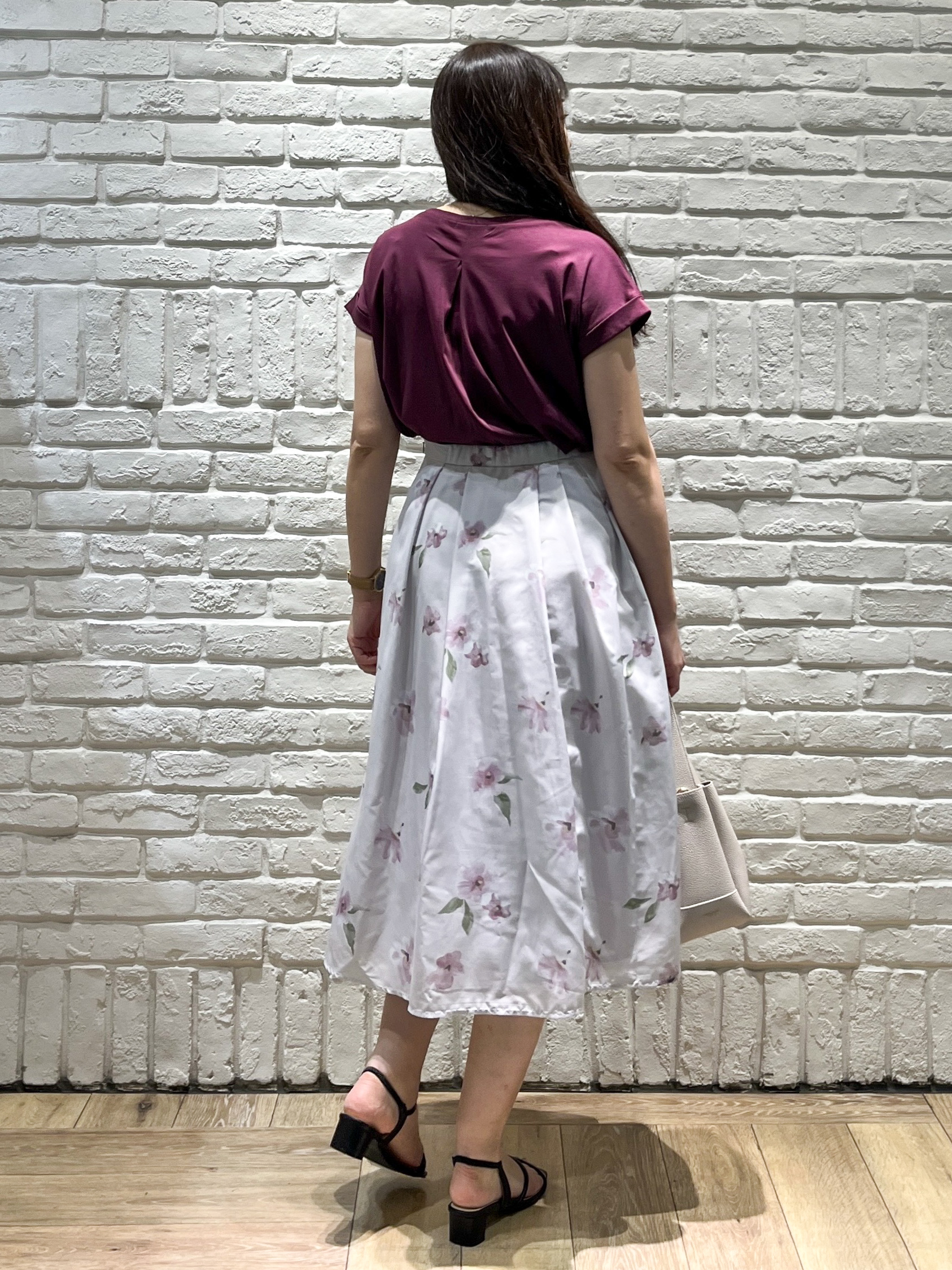 erinaさんの「index｜【接触冷感／UV】ワンポイント刺繍Tシャツ《7col／XS~3L／洗濯機OK》」を使ったコーディネート