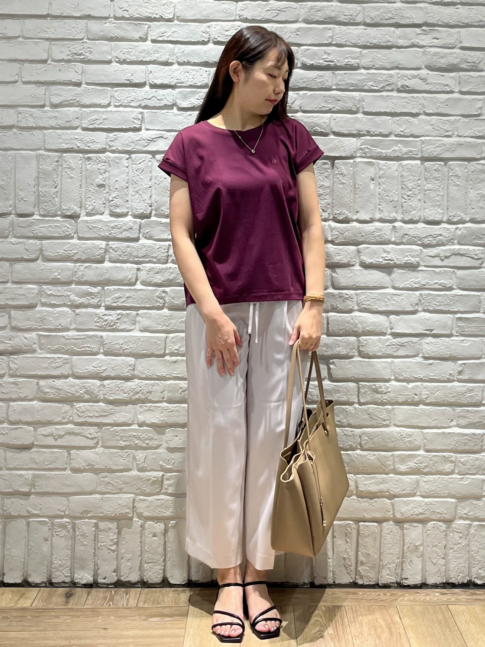 erinaさんの「index｜【接触冷感／UV】ワンポイント刺繍Tシャツ《7col／XS~3L／洗濯機OK》」を使ったコーディネート