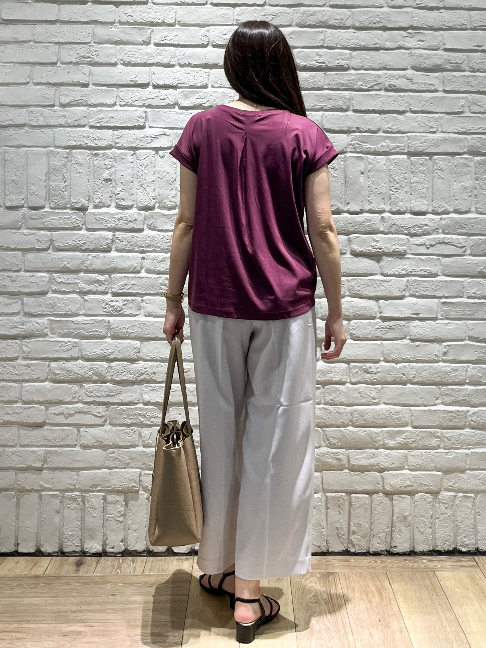 erinaさんの「index｜【接触冷感／UV】ワンポイント刺繍Tシャツ《7col／XS~3L／洗濯機OK》」を使ったコーディネート