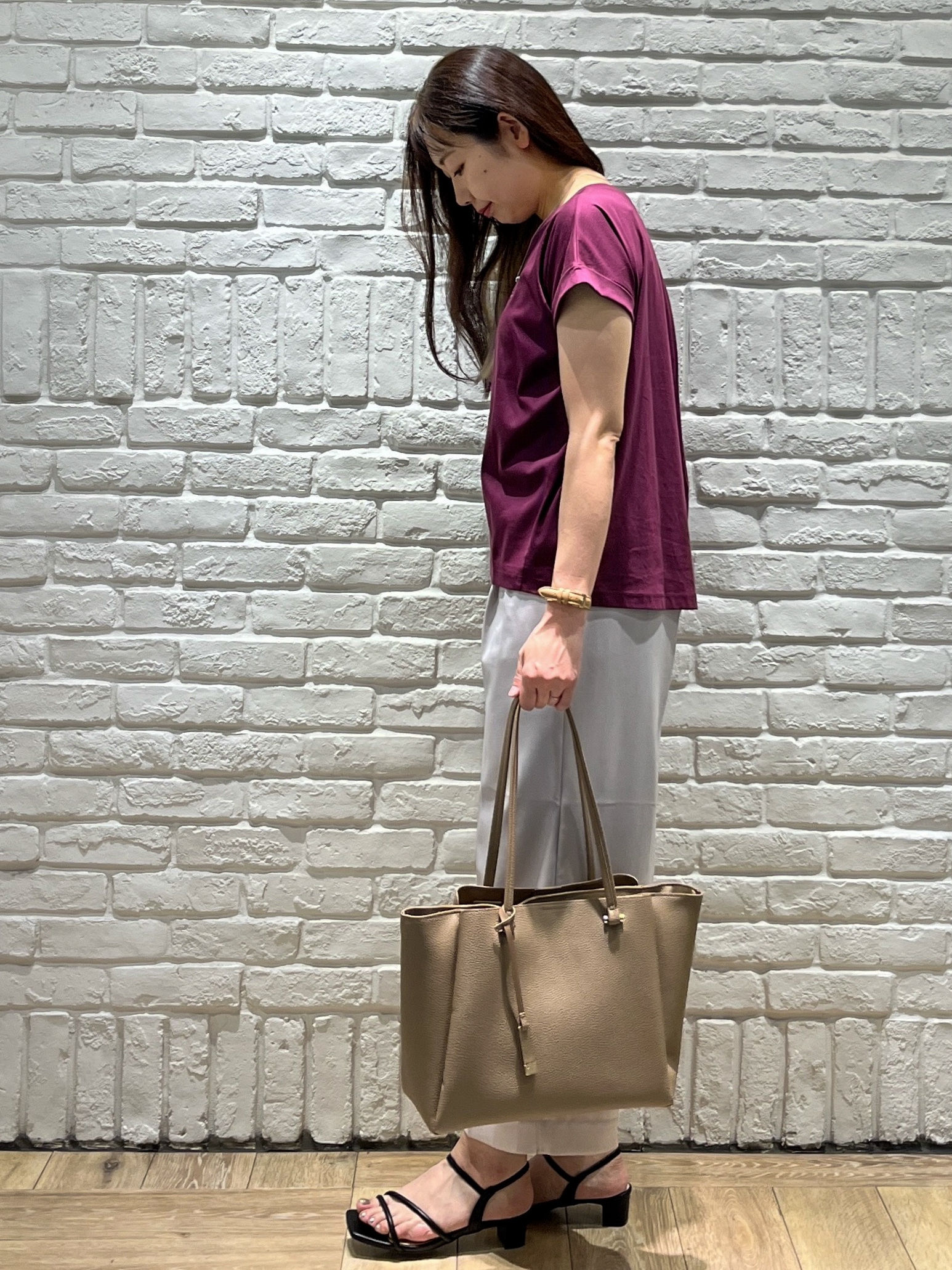 erinaさんの「index｜【接触冷感／UV】ワンポイント刺繍Tシャツ《7col／XS~3L／洗濯機OK》」を使ったコーディネート