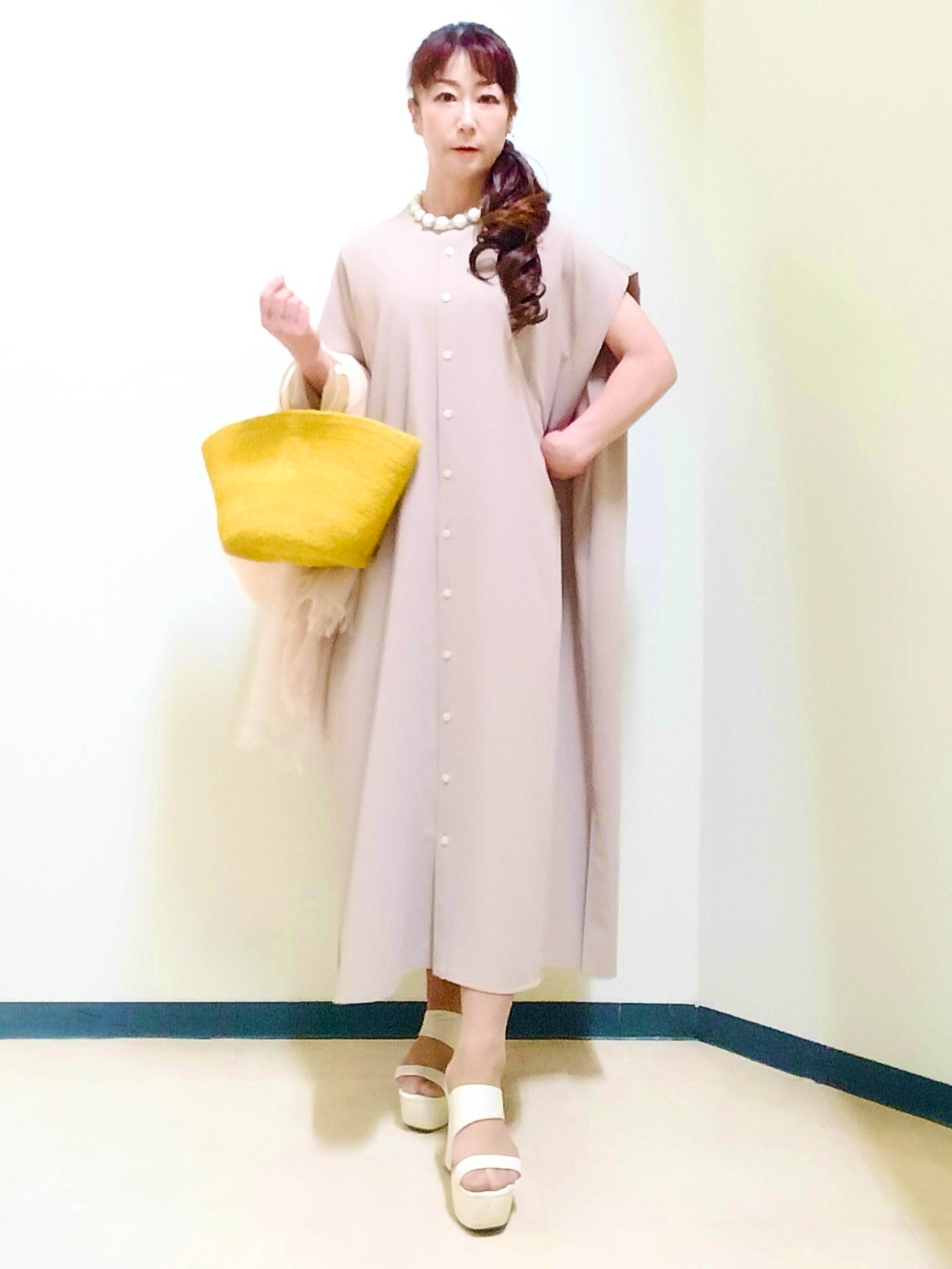 花さんの「Reflect｜すっきり見えバンドカラーシャツワンピース」を使ったコーディネート