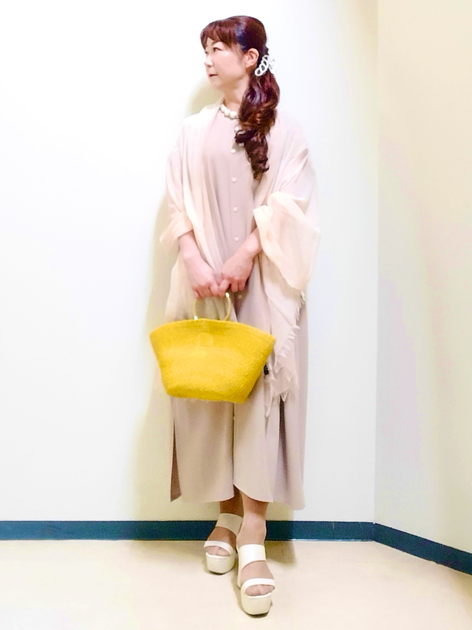 花さんの「Reflect｜すっきり見えバンドカラーシャツワンピース」を使ったコーディネート