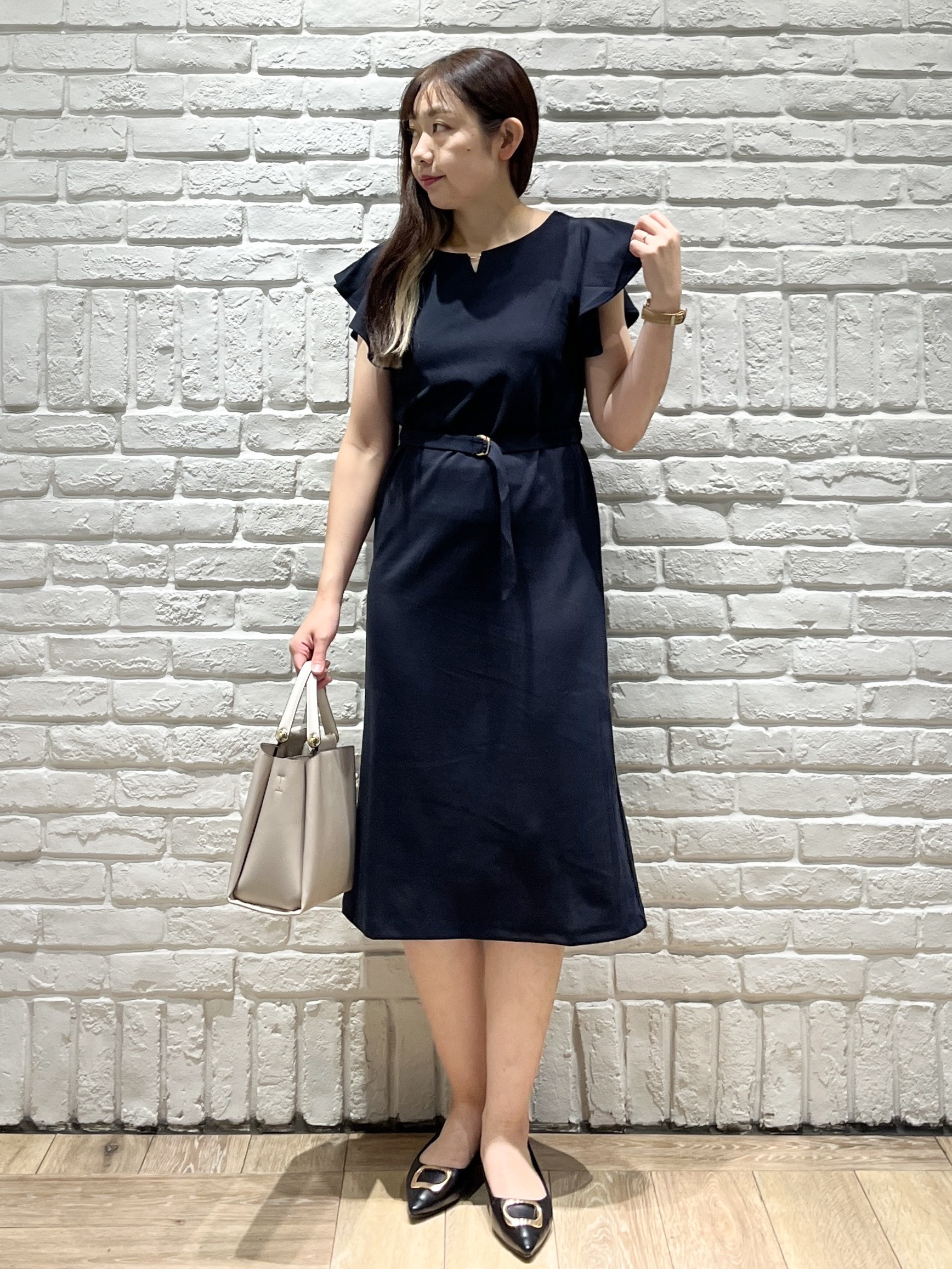 erinaさんの「index｜【接触冷感／吸水速乾】キーネックフレアスリーブワンピース《UV／洗濯機OK／ストレッチ》」を使ったコーディネート