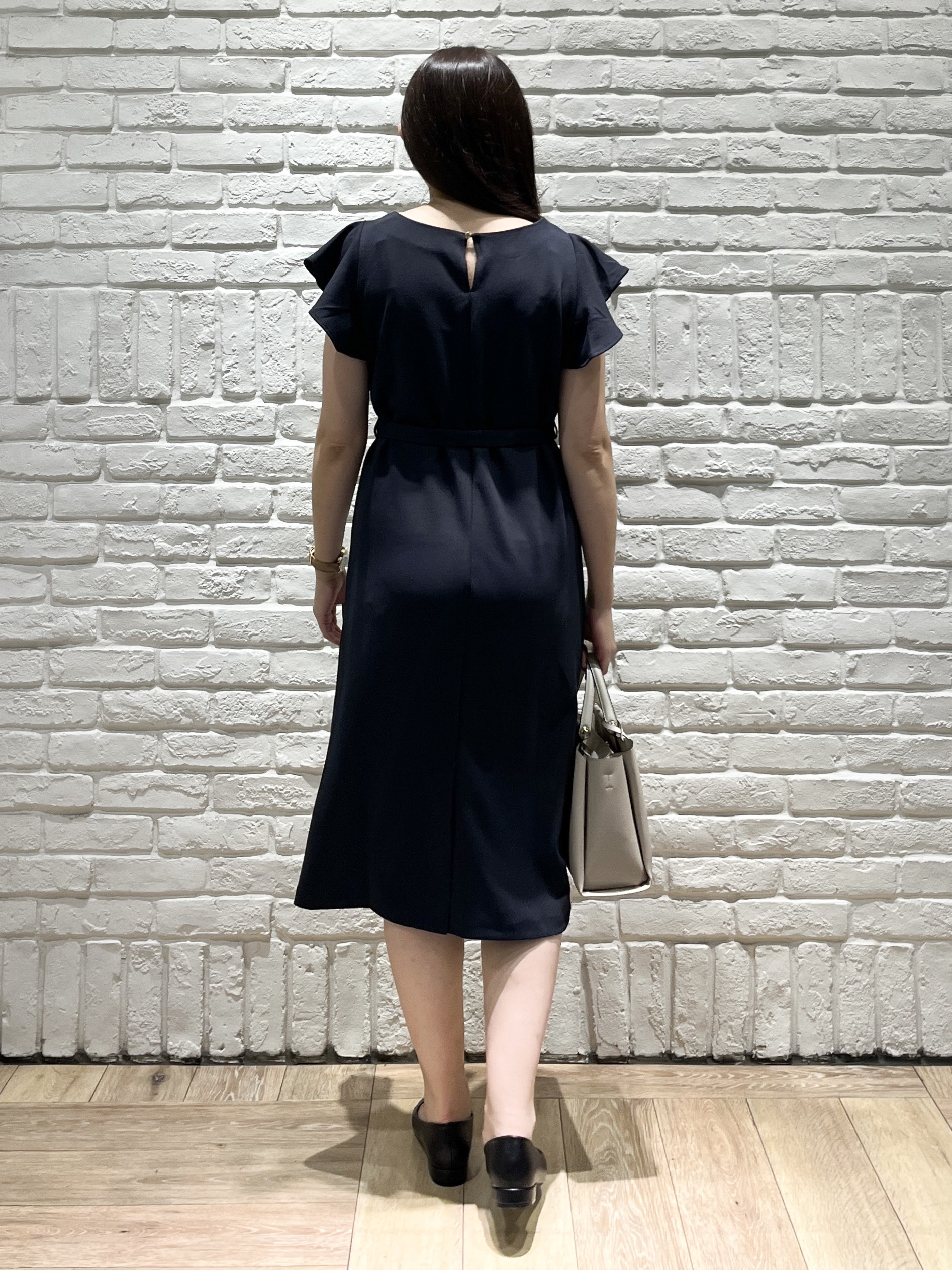 erinaさんの「index｜【接触冷感／吸水速乾】キーネックフレアスリーブワンピース《UV／洗濯機OK／ストレッチ》」を使ったコーディネート