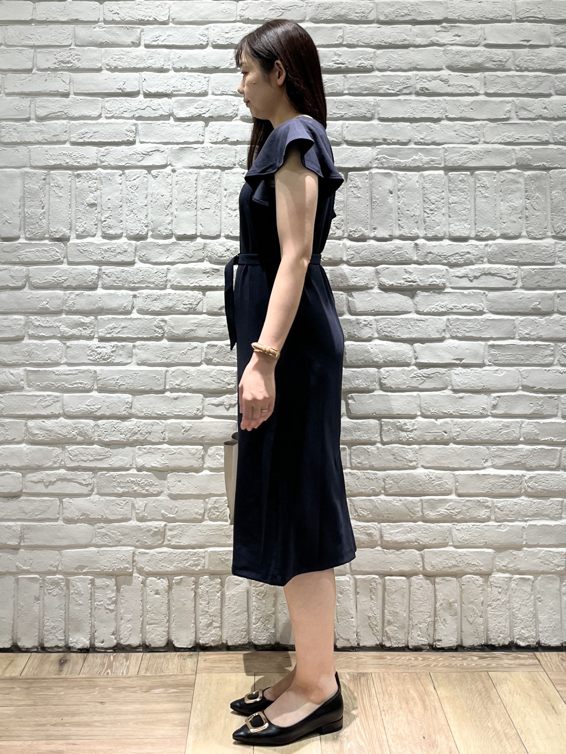 erinaさんの「index｜【接触冷感／吸水速乾】キーネックフレアスリーブワンピース《UV／洗濯機OK／ストレッチ》」を使ったコーディネート