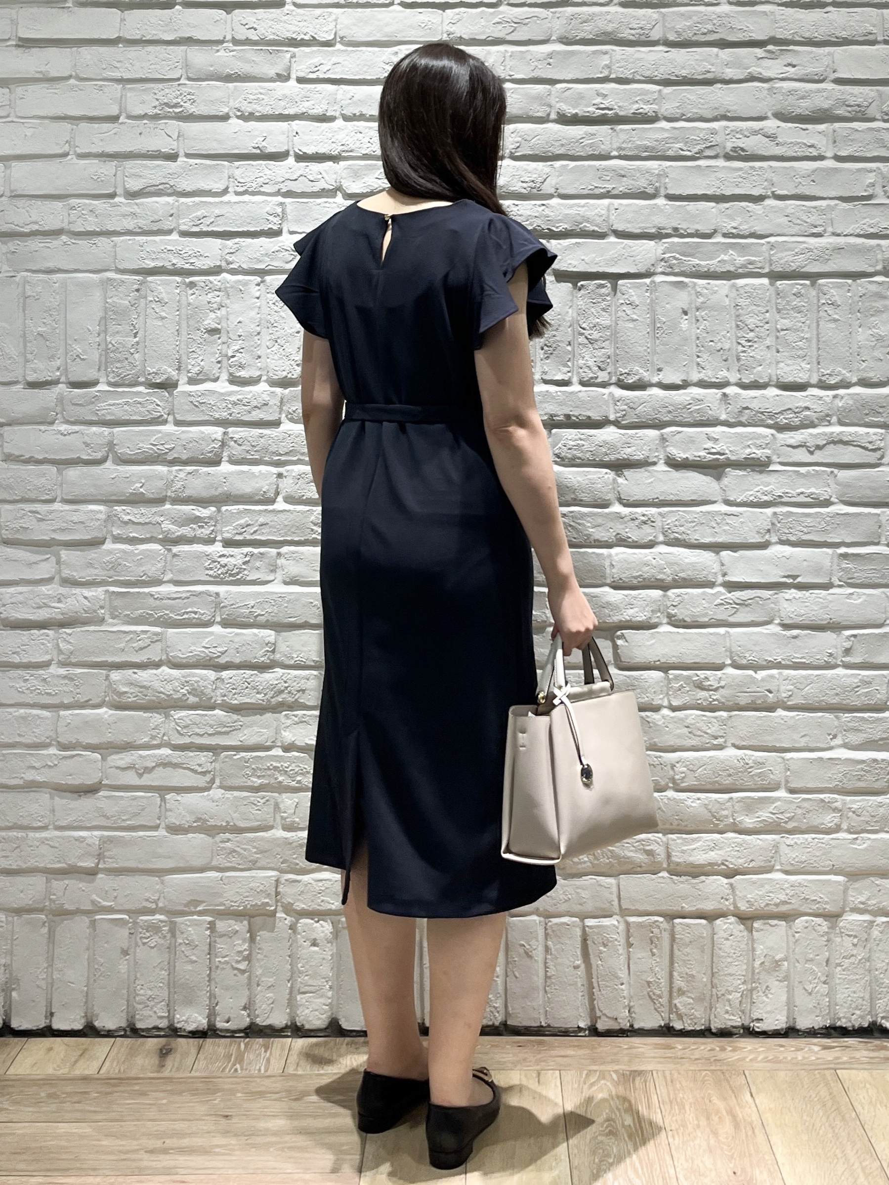 erinaさんの「index｜【接触冷感／吸水速乾】キーネックフレアスリーブワンピース《UV／洗濯機OK／ストレッチ》」を使ったコーディネート