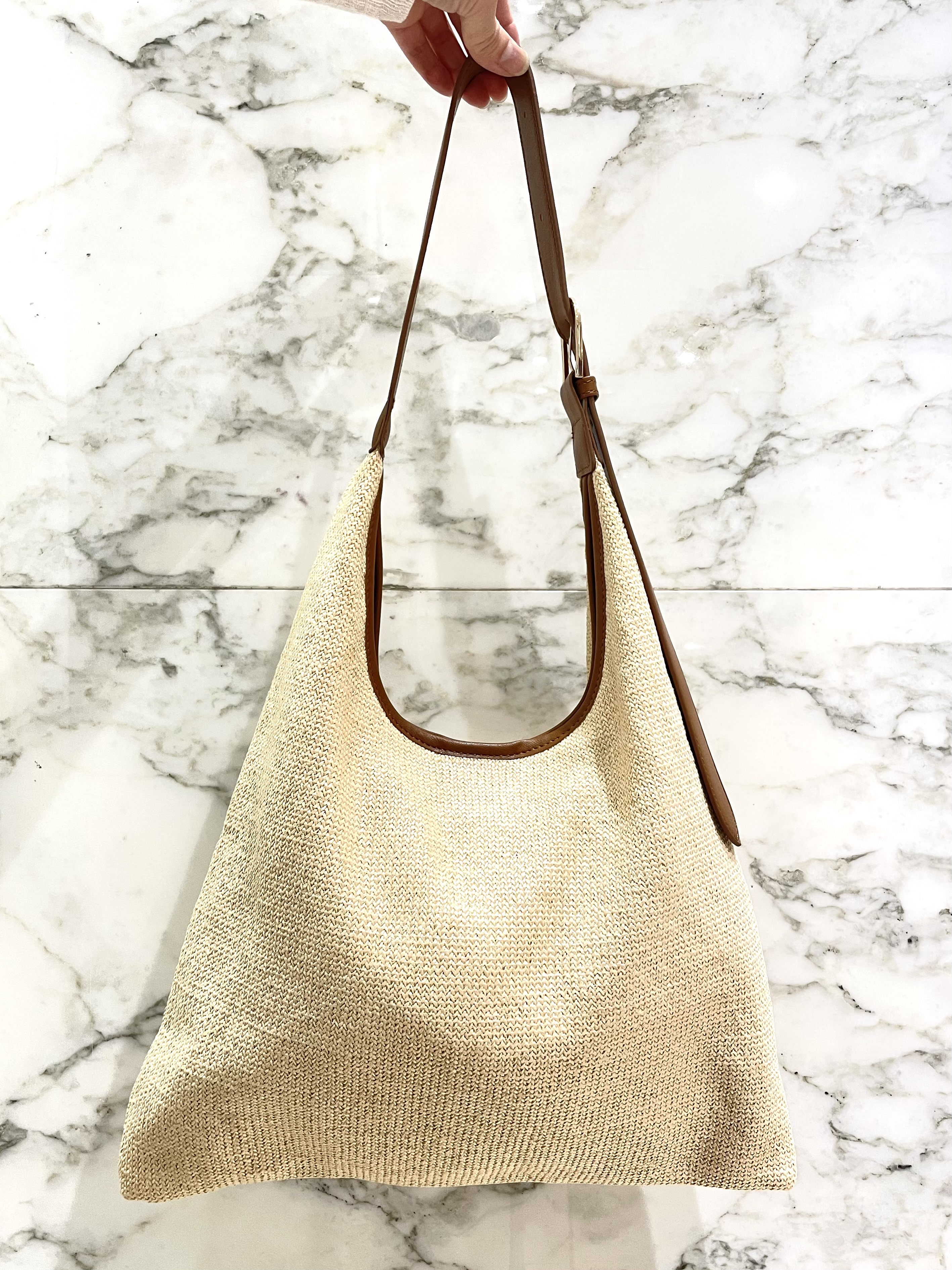Tomoさんの「grove｜高評価！【洗える/名品】大人の透け感、シアーカーディガン」を使ったコーディネート
