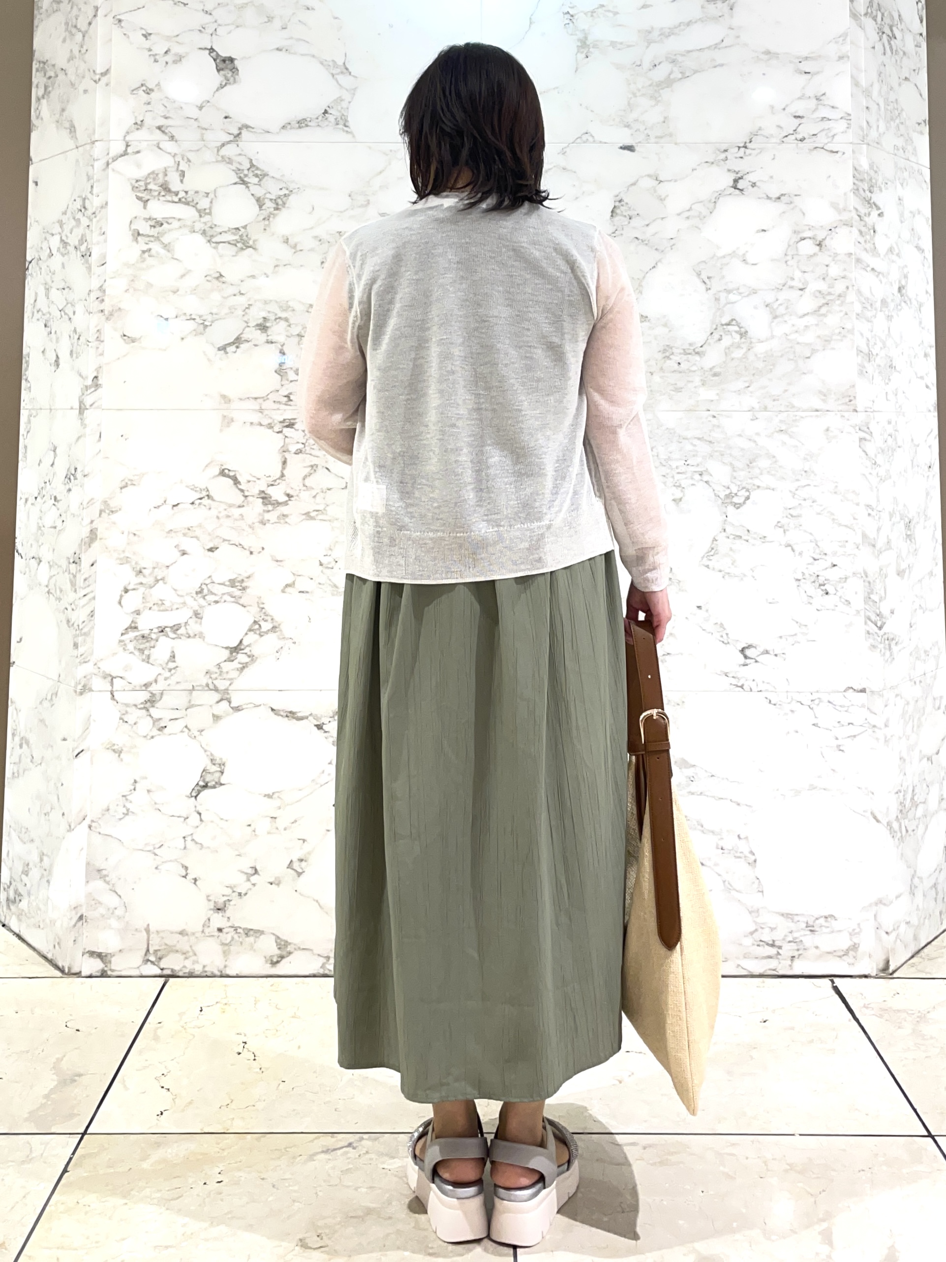 Tomoさんの「grove｜高評価！【洗える/名品】大人の透け感、シアーカーディガン」を使ったコーディネート