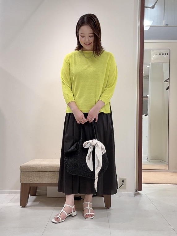 YUIさんの「UNTITLED｜【ゆったり/リラクシー】リネンボートネックプルオーバー」を使ったコーディネート
