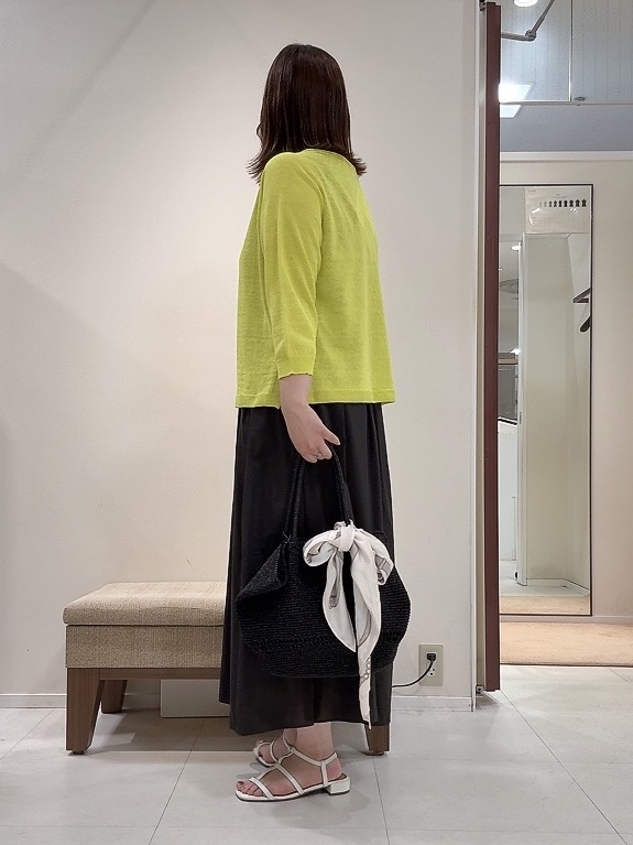 YUIさんの「UNTITLED｜【ゆったり/リラクシー】リネンボートネックプルオーバー」を使ったコーディネート