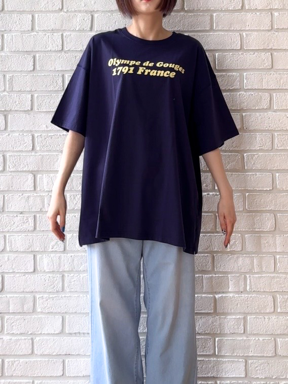 𝐜𝐡𝐢𝐤𝐚さんの「SHOO･LA･RUE｜【ひんやり】ゆるっと体型カバー BIGアソートTシャツ」を使ったコーディネート