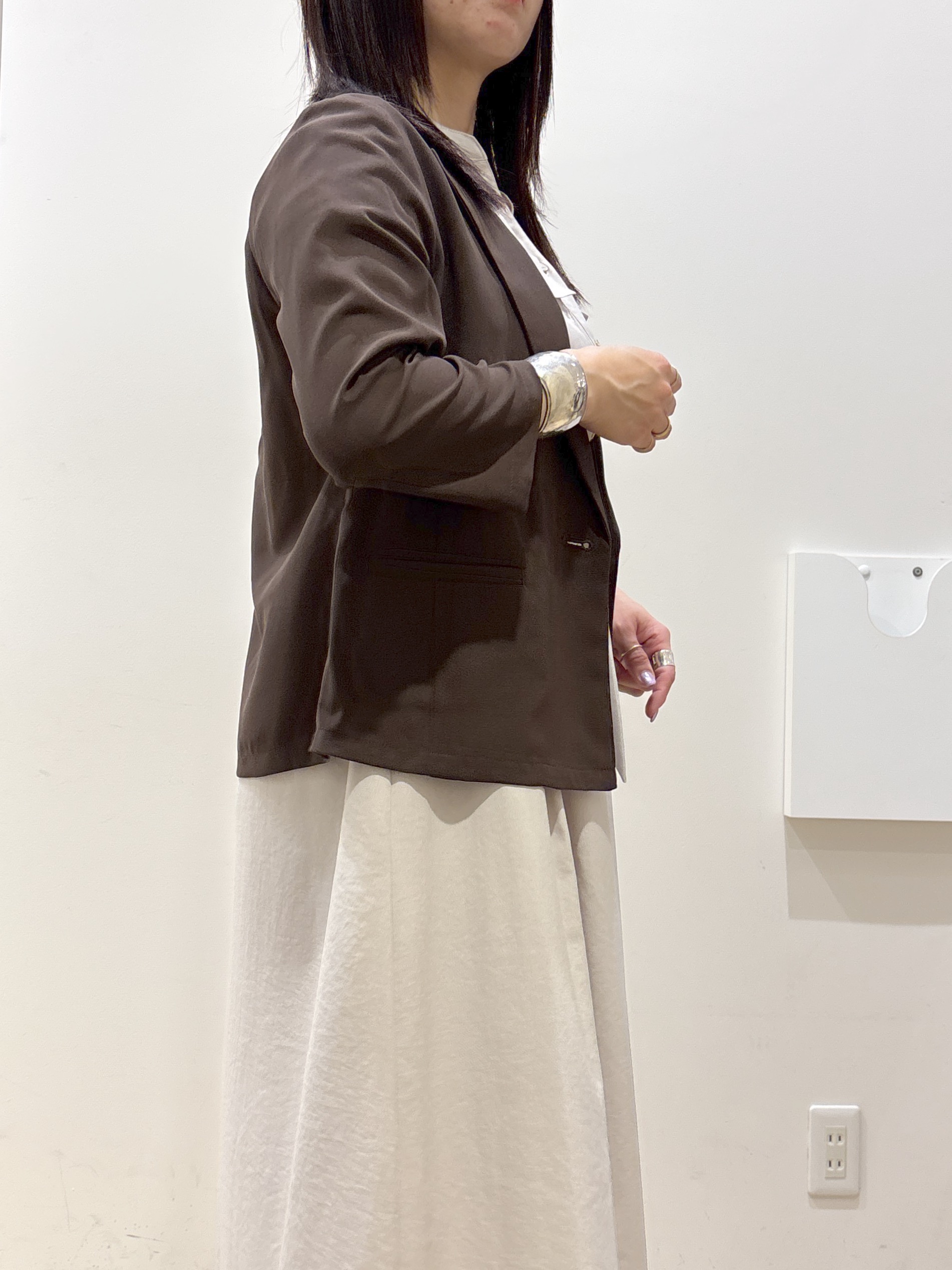 mameさんの「index｜【接触冷感／防シワ】ひんやり7分袖テーラードジャケット《洗濯機OK》」を使ったコーディネート