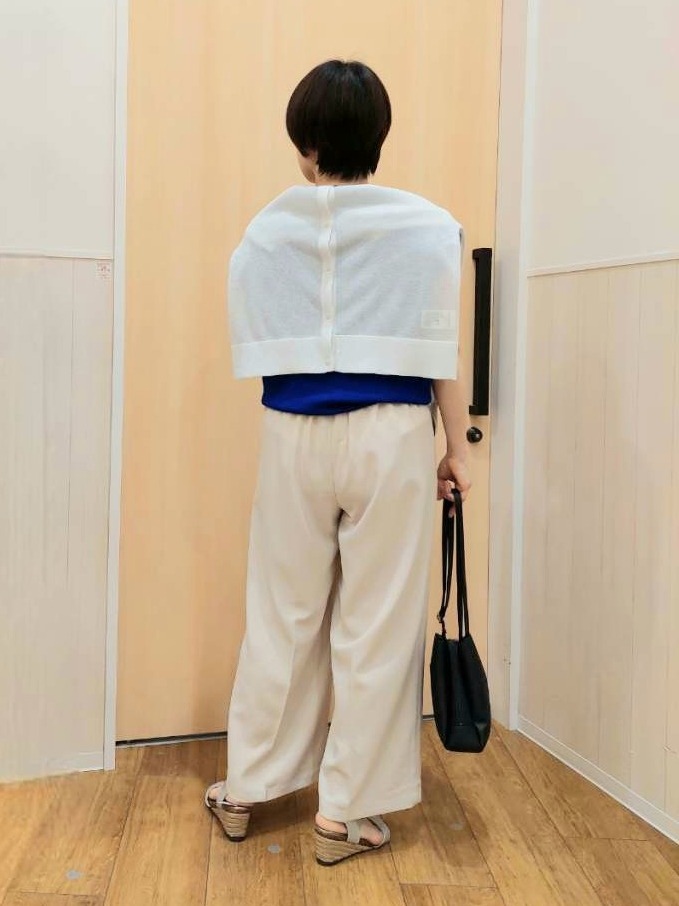 Kさんの「SHOO･LA･RUE｜【ひんやり/洗濯機可/S-LL】インせず着られる 大人シンプルサマーニット」を使ったコーディネート