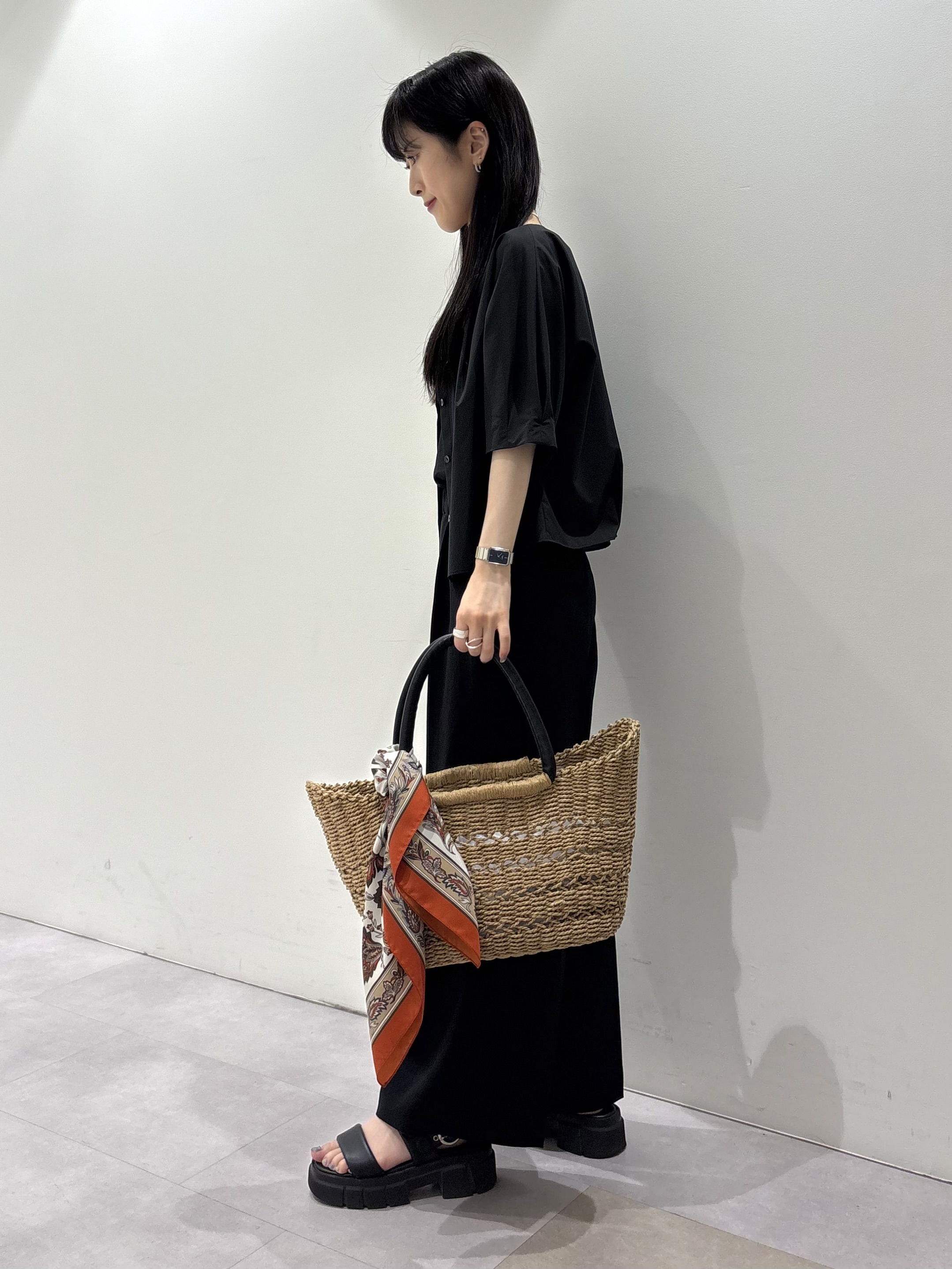 KEIKOさんの「INDIVI｜【撥水／UVカット】タックデザインブラウス」を使ったコーディネート