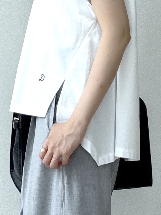 saitoさんの「DRESSTERIOR｜【毎年人気/ウォッシャブル】バックフレアオックスシャツ」を使ったコーディネート