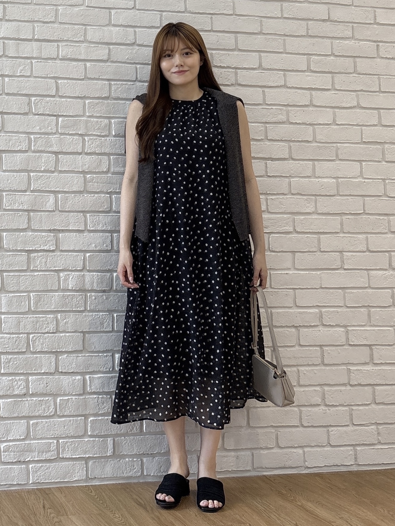 sayaさんの「grove｜【貴島明日香さん着用】ラメメッシュキーネックカーディガン」を使ったコーディネート