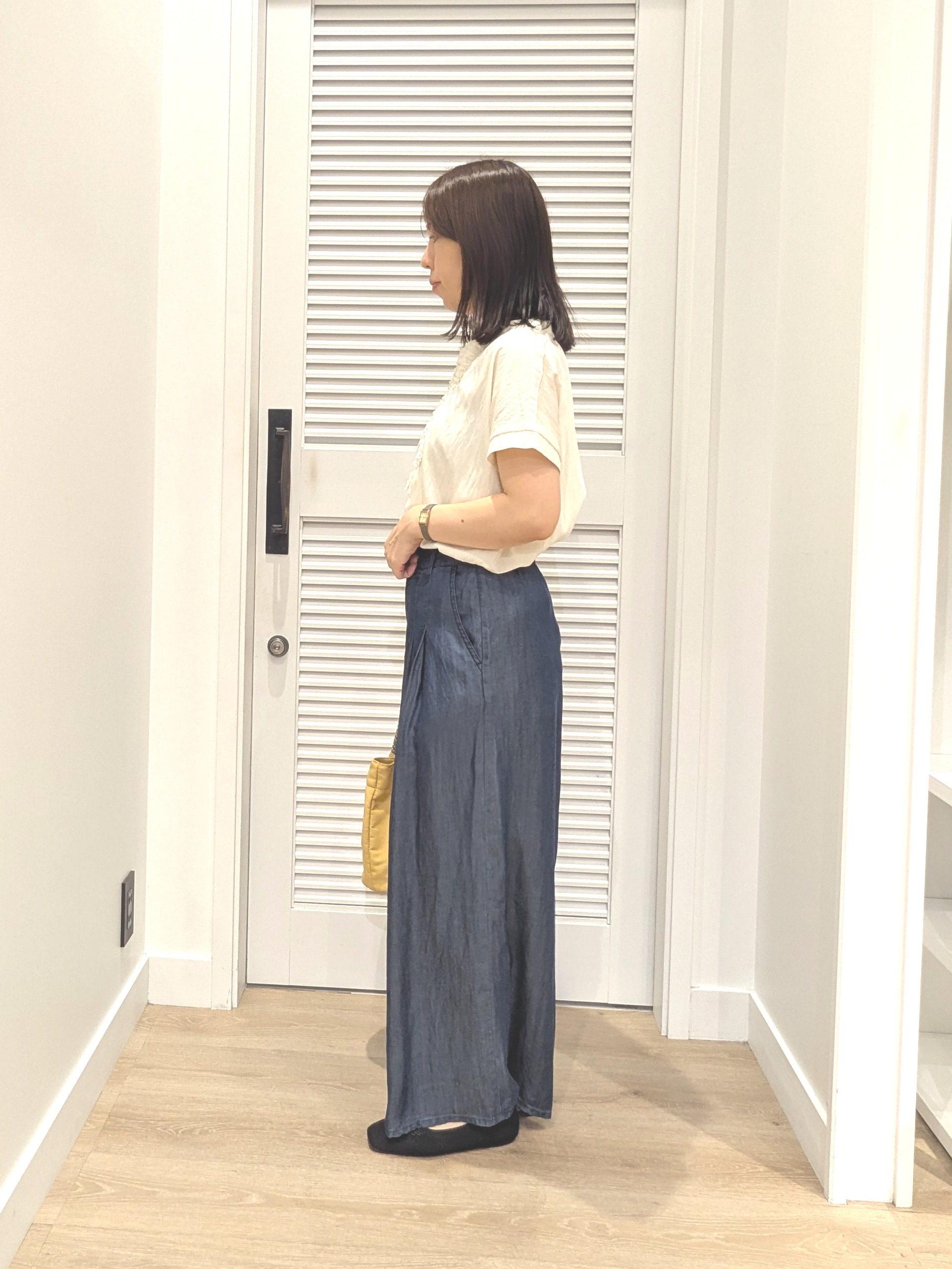 enさんの「Dessin｜テンセルデニム タックワイドパンツ」を使ったコーディネート
