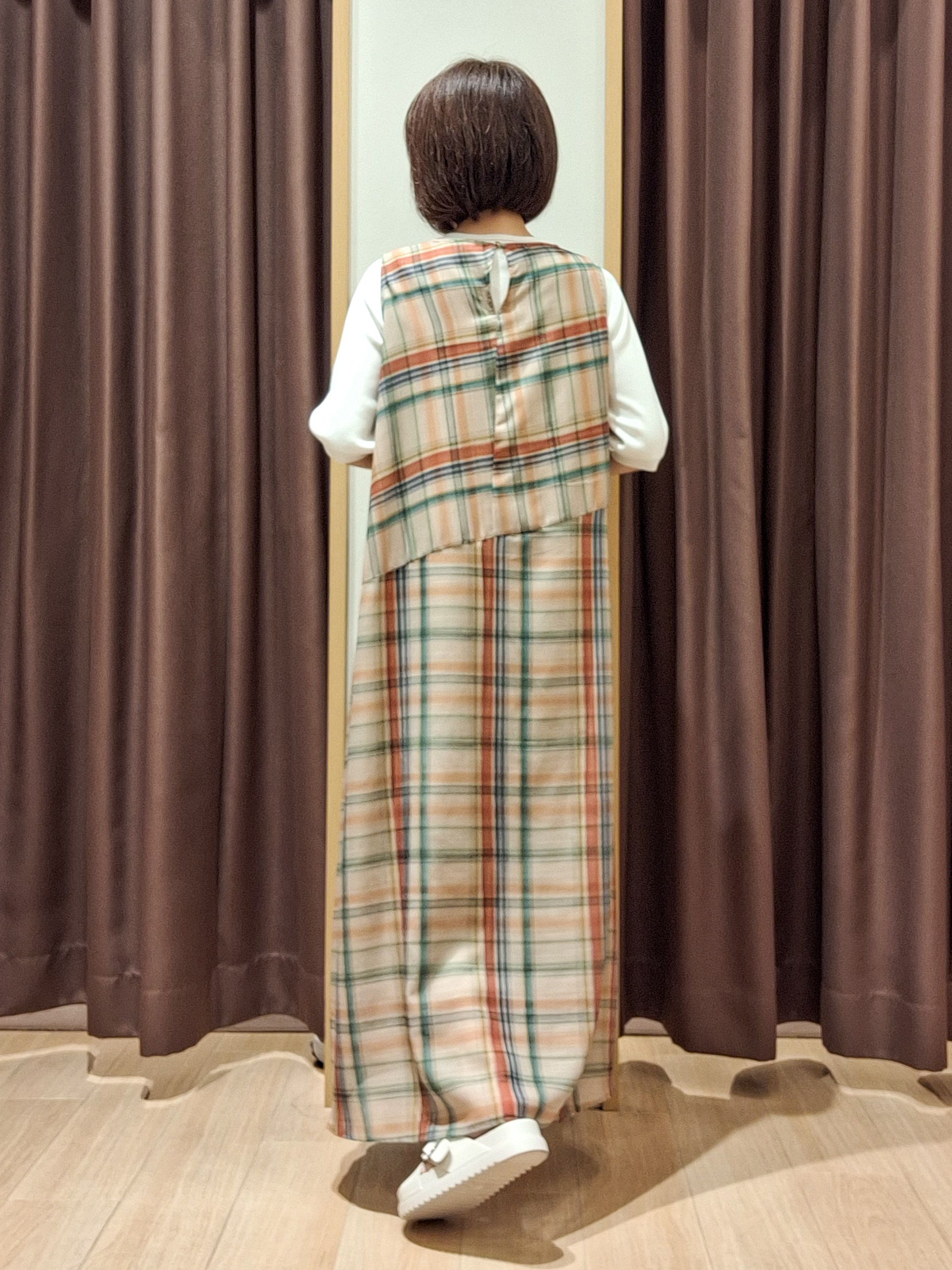 ウタさんの「grove｜【シリーズ累計36万枚/UVカット・ひんやり・洗濯機OK】やわらかドライタッチ 五分袖クルーネックニ」を使ったコーディネート