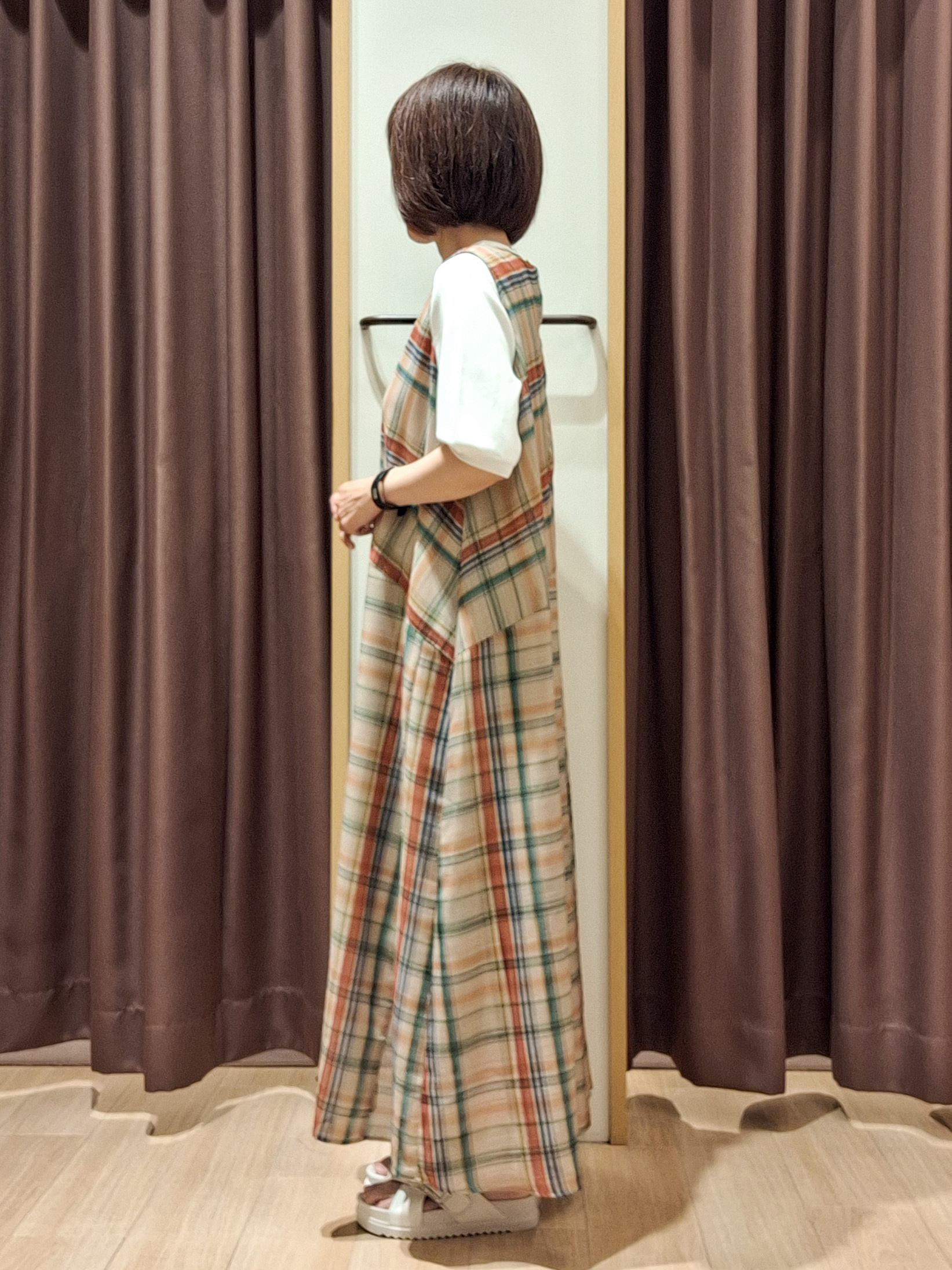 ウタさんの「grove｜【シリーズ累計36万枚/UVカット・ひんやり・洗濯機OK】やわらかドライタッチ 五分袖クルーネックニ」を使ったコーディネート