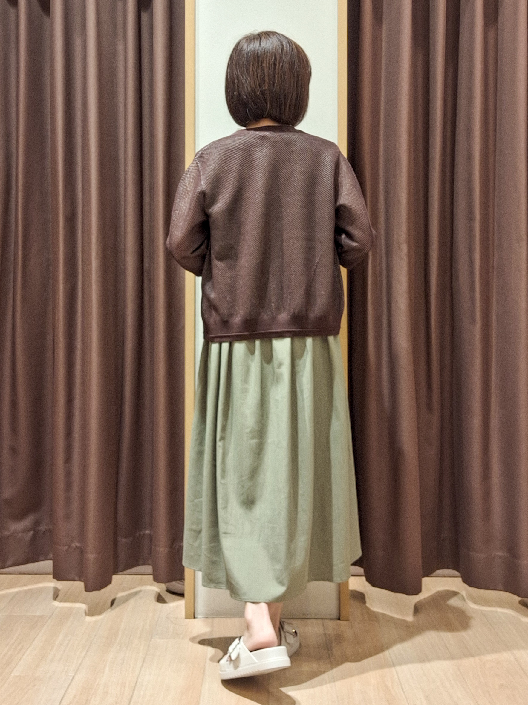 ウタさんの「grove｜【貴島明日香さん着用・洗える】透けない、大人のメッシュカーディガン」を使ったコーディネート