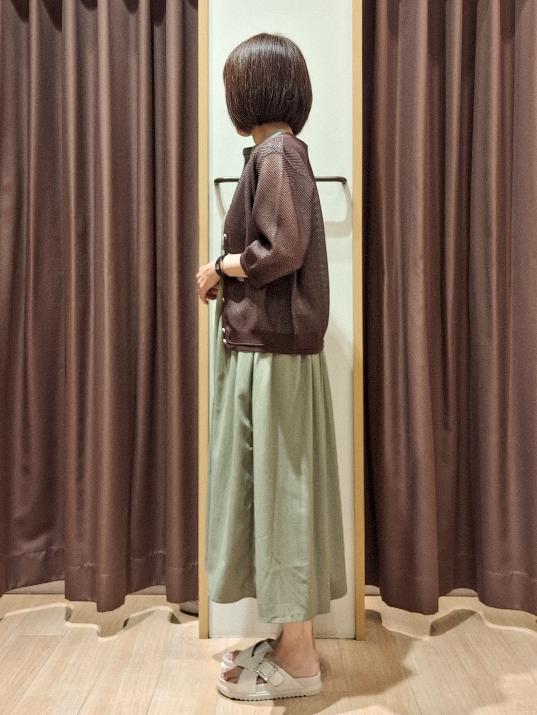 ウタさんの「grove｜【貴島明日香さん着用・洗える】透けない、大人のメッシュカーディガン」を使ったコーディネート