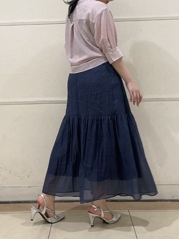 watanabeさんの「UNTITLED｜【接触冷感/通気性/洗える】フロントフリルブラウス」を使ったコーディネート