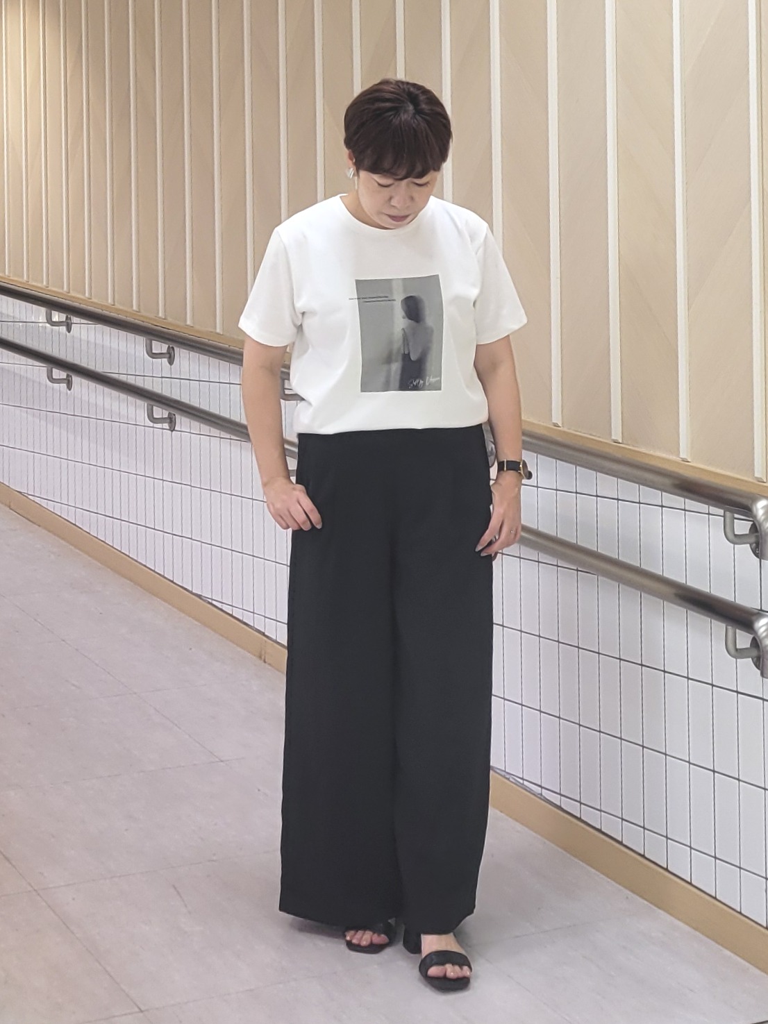 tomoさんの「COUP DE CHANCE｜【手洗い可／セットアップ可】リラクシーワイドパンツ」を使ったコーディネート