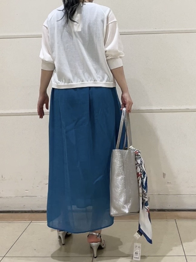 watanabeさんの「UNTITLED｜【洗える/日除け・冷房対策に】ハイゲージクルーネックカーディガン」を使ったコーディネート