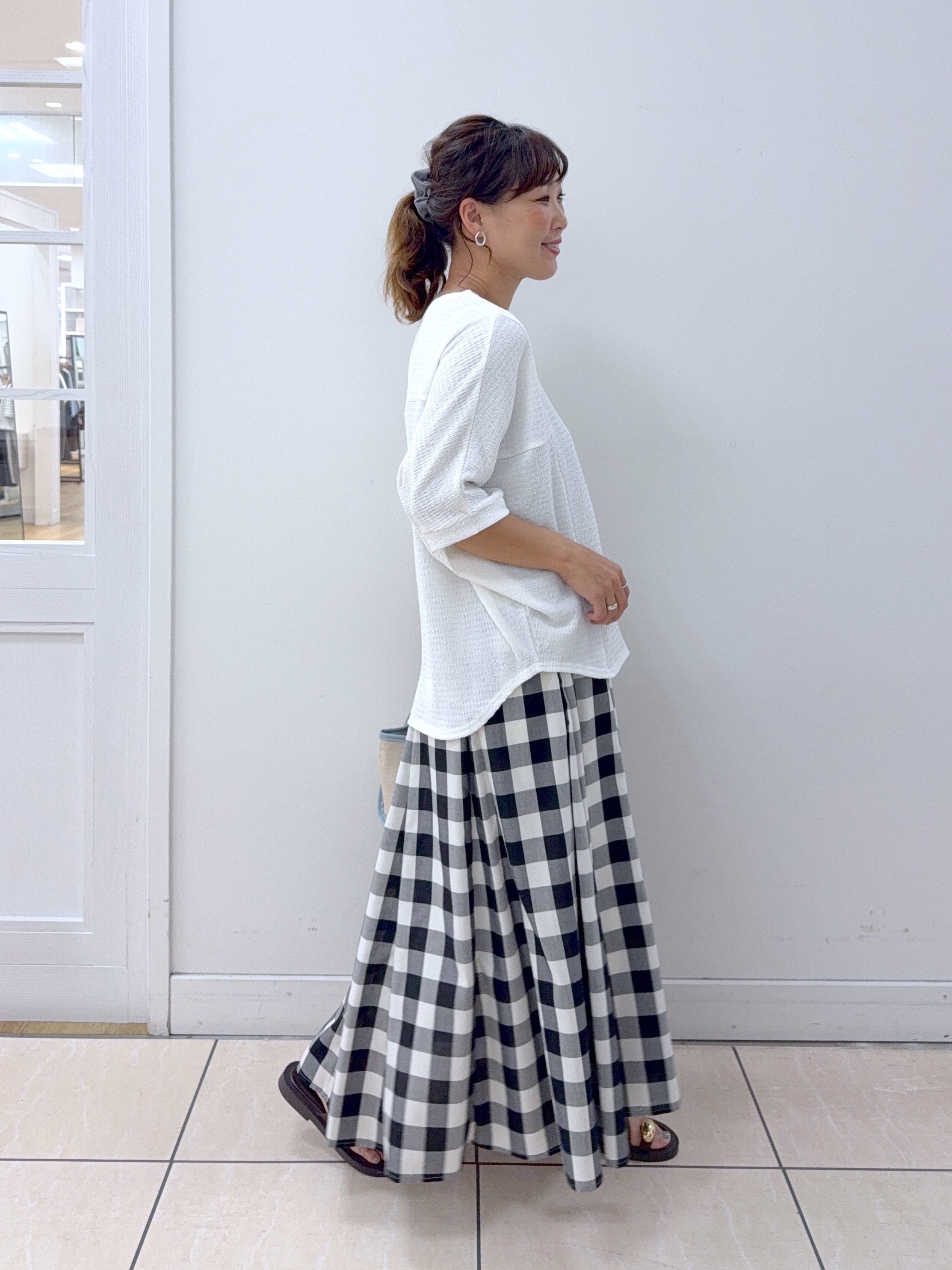 Osawaさんの「Dessin｜シュリンクジャージ カットソー」を使ったコーディネート