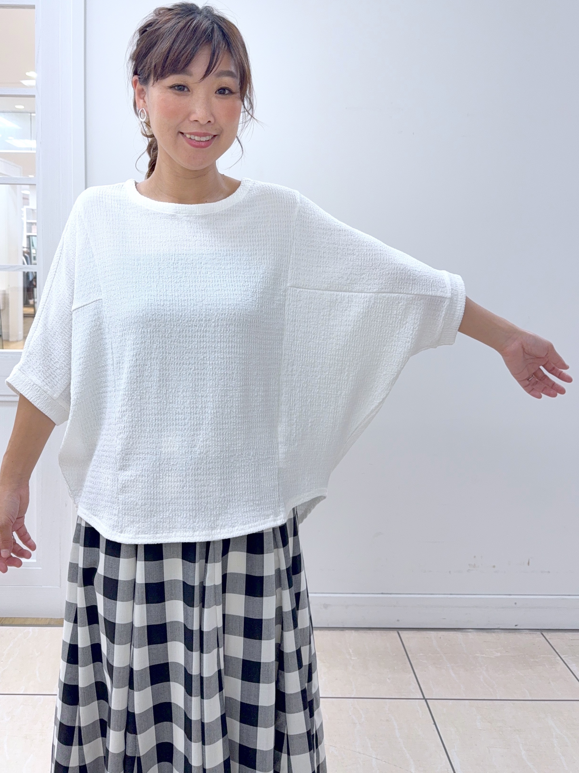 Osawaさんの「Dessin｜シュリンクジャージ カットソー」を使ったコーディネート