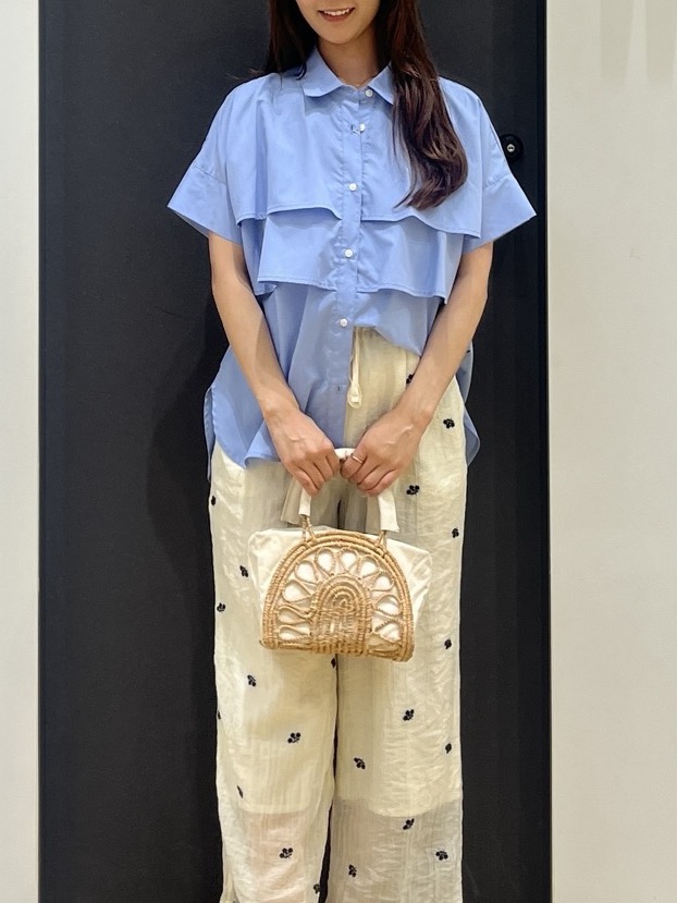 Minaさんの「Dessin｜【マシンウォッシャブル】ダブルフリルブラウス」を使ったコーディネート