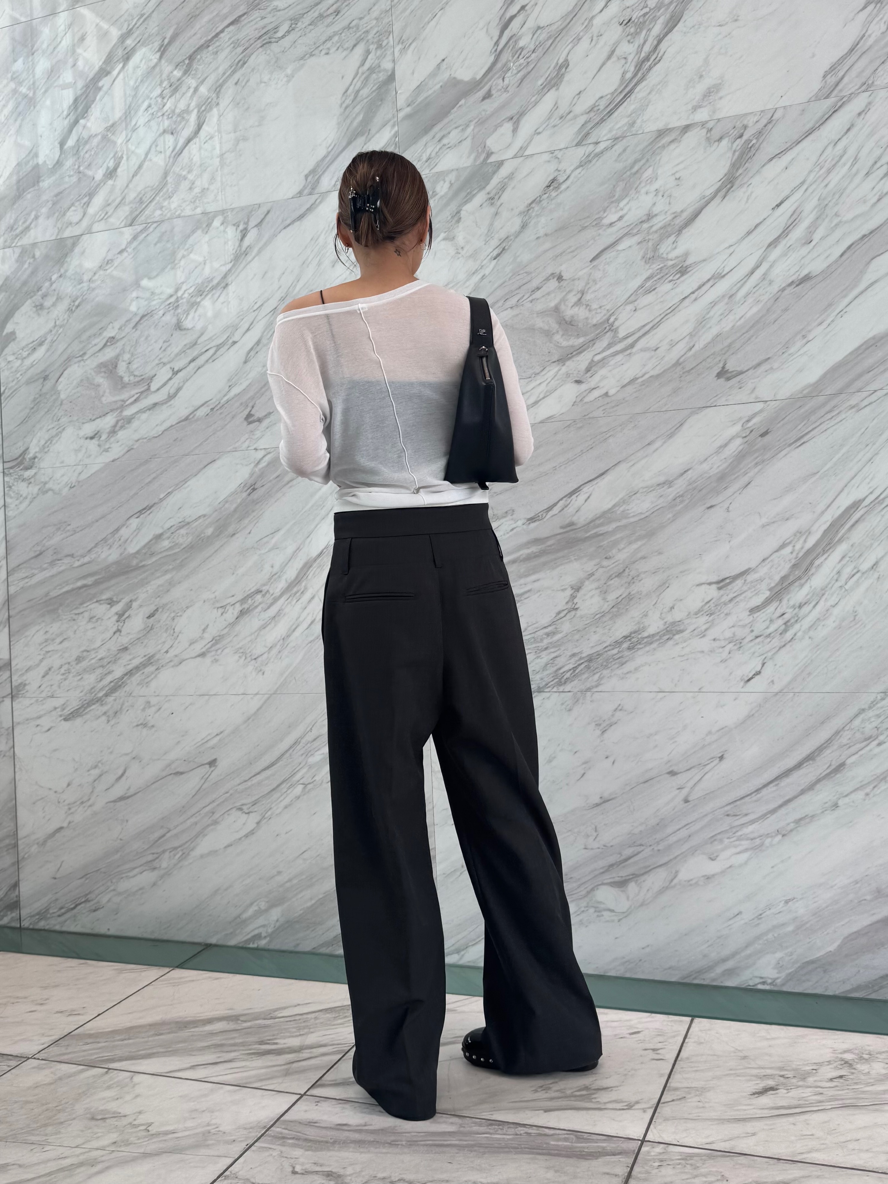 designer yukaさんの「CODE A｜turn up chic trousers」を使ったコーディネート