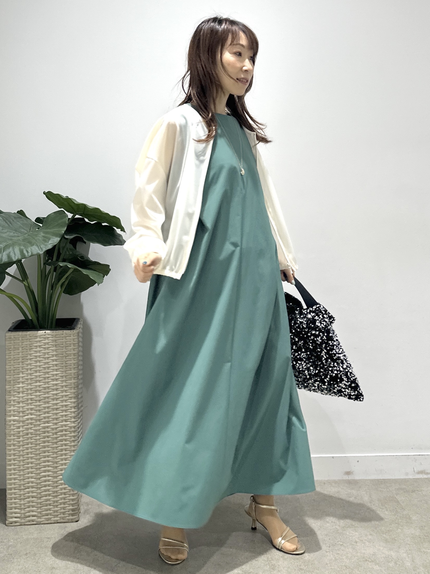 Miwaさんの「UNTITLED｜トリコットシアーブラウス」を使ったコーディネート