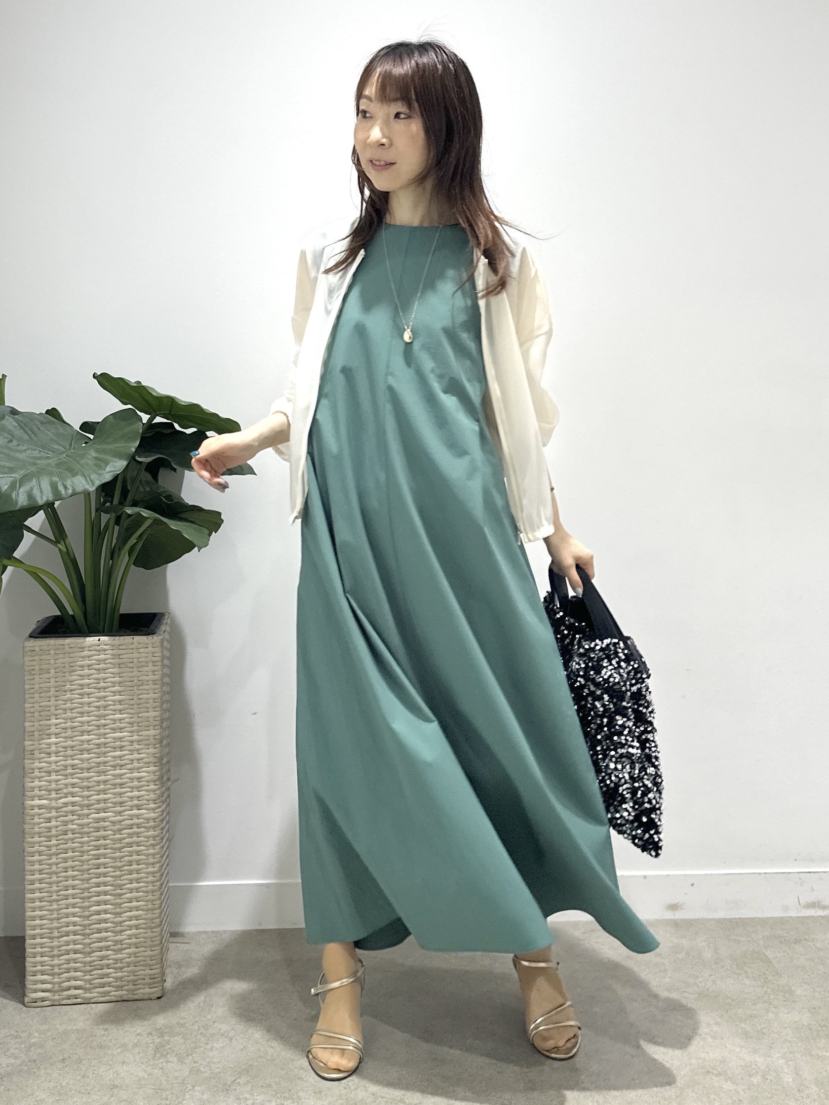 Miwaさんの「UNTITLED｜トリコットシアーブラウス」を使ったコーディネート