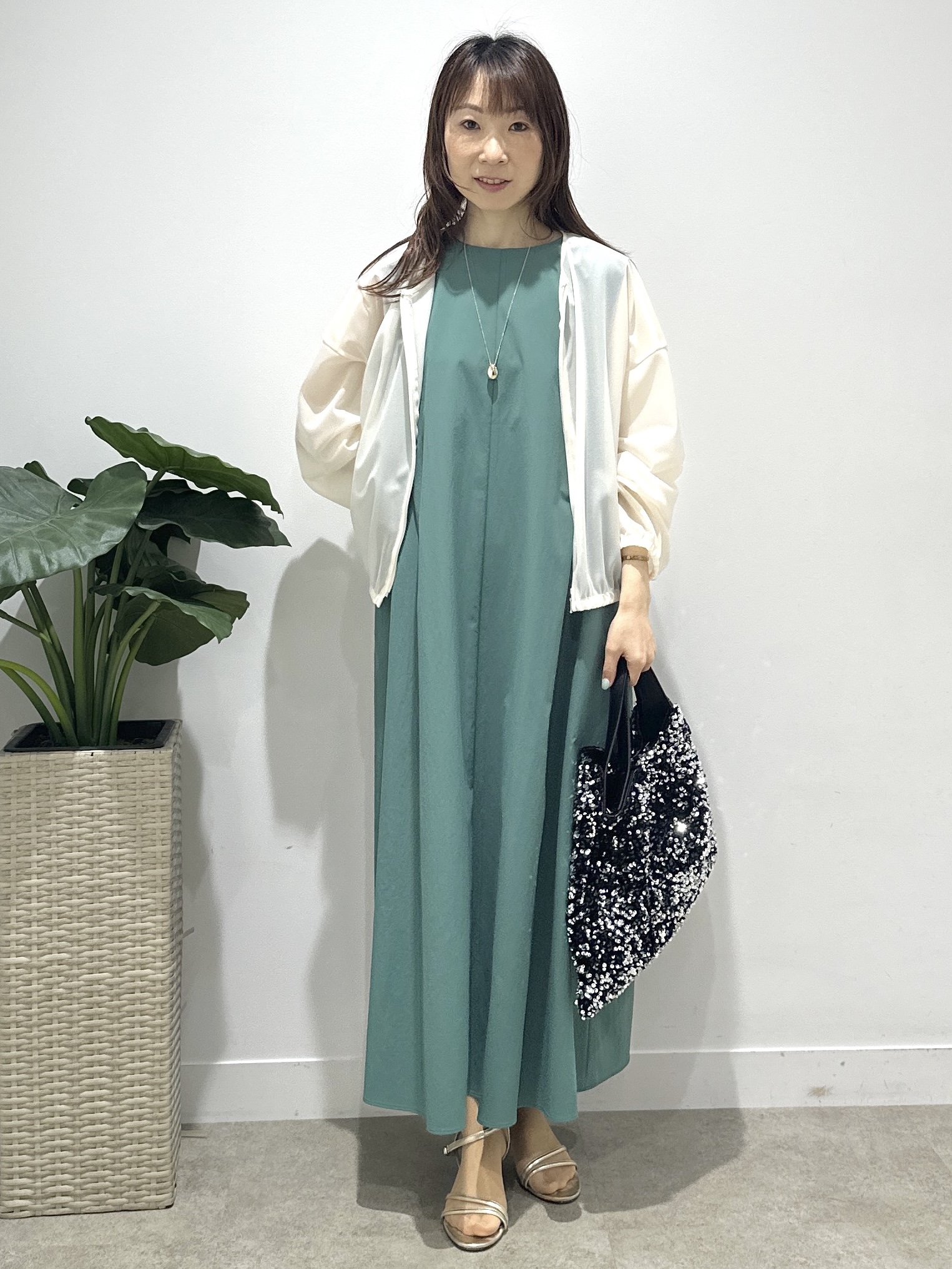 Miwaさんの「UNTITLED｜トリコットシアーブラウス」を使ったコーディネート