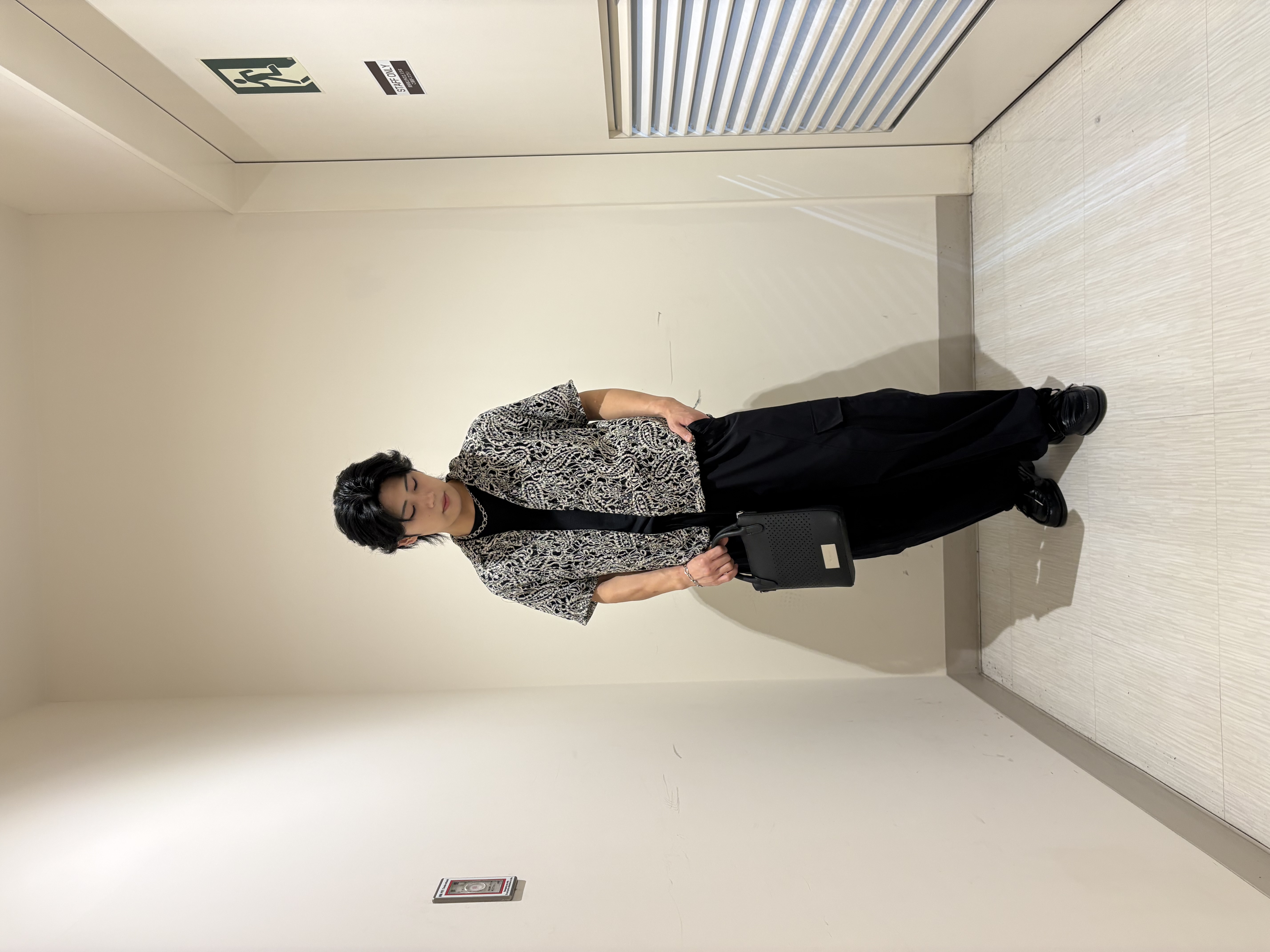 辻一樹さんの「tk.TAKEO KIKUCHI｜デッキミュール」を使ったコーディネート