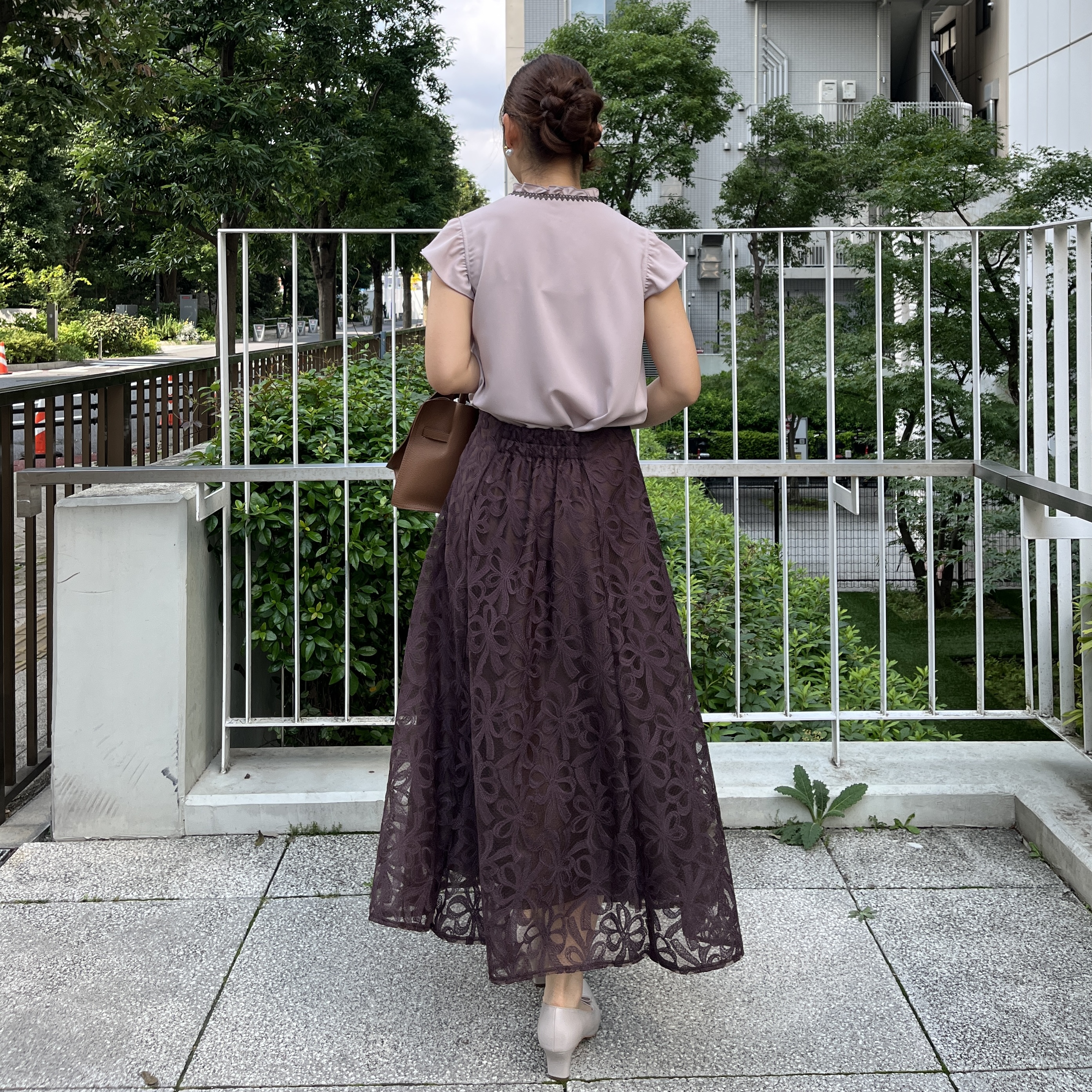 makiさんの「Couture brooch｜【洗える】ピコレース ピンタックブラウス」を使ったコーディネート