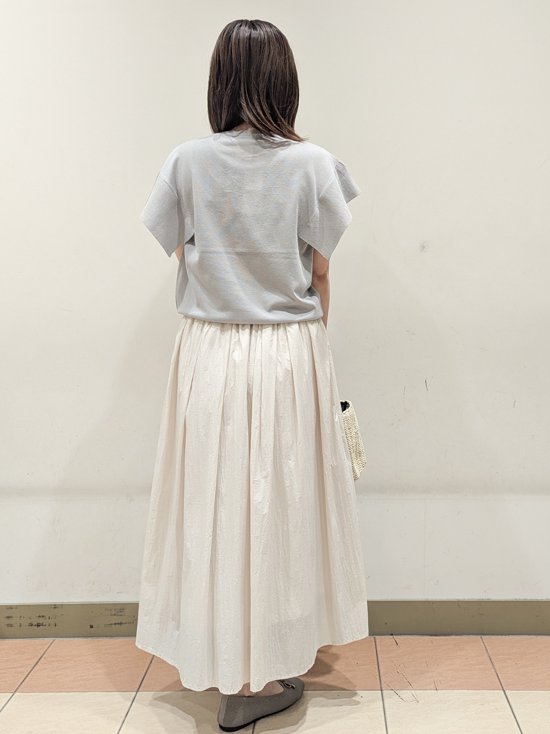 Miさんの「OPAQUE.CLIP｜『STORY Web7月掲載』ドライタッチラメニット《UV／洗える／6col》」を使ったコーディネート