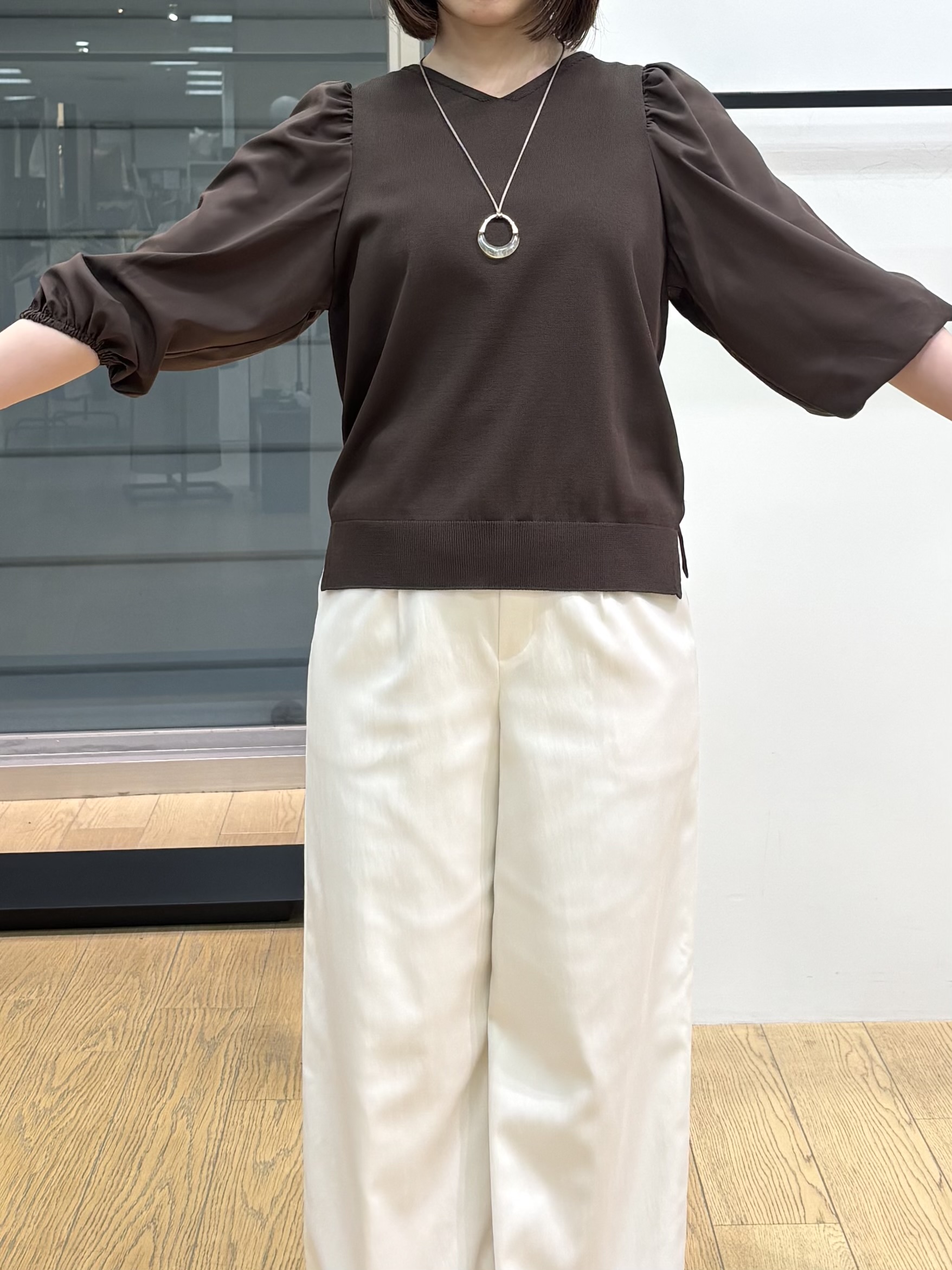 asamiさんの「INDIVI｜【洗える／袖丈調整可能】シャツコンビニット」を使ったコーディネート