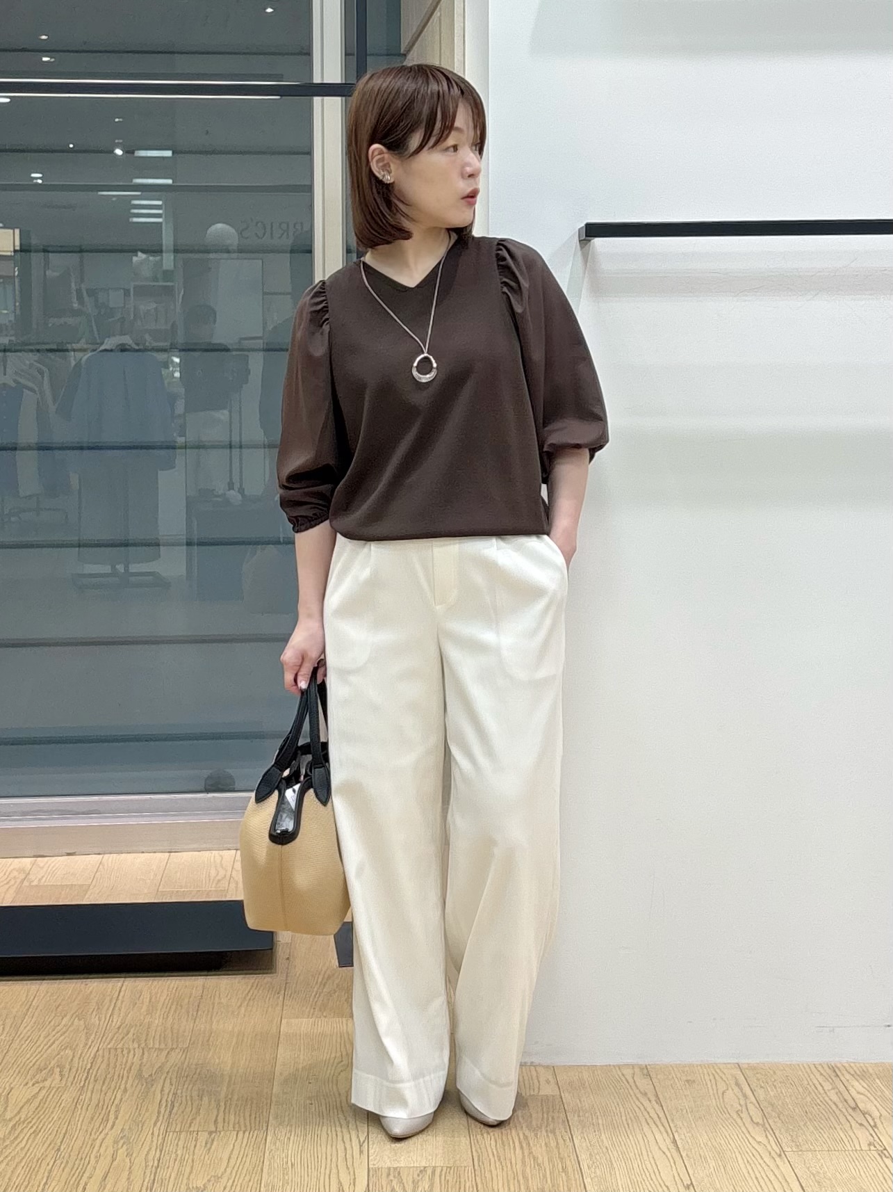 asamiさんの「INDIVI｜【洗える／袖丈調整可能】シャツコンビニット」を使ったコーディネート