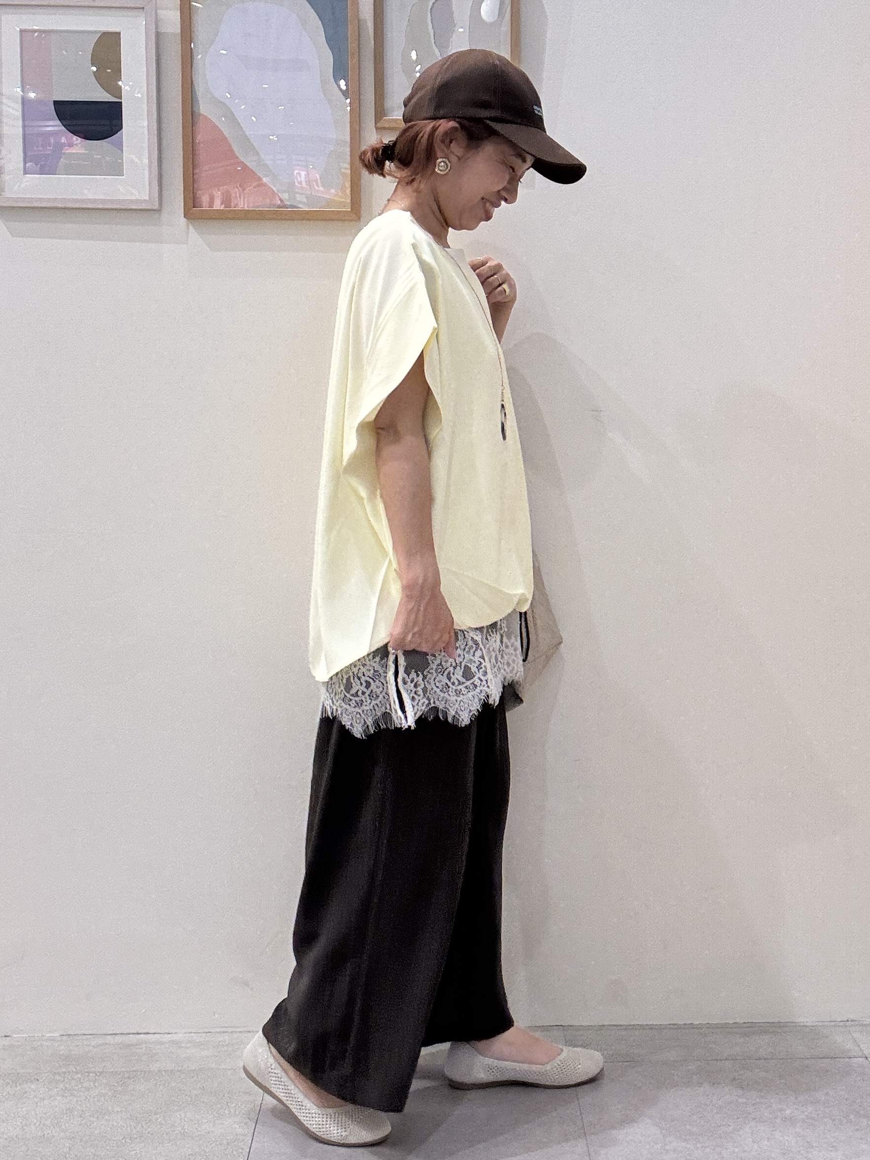 たけぴさんの「SHOO･LA･RUE｜【洗濯機可/体型カバー】インせずこなれる ふんわり裾バルーントップス」を使ったコーディネート