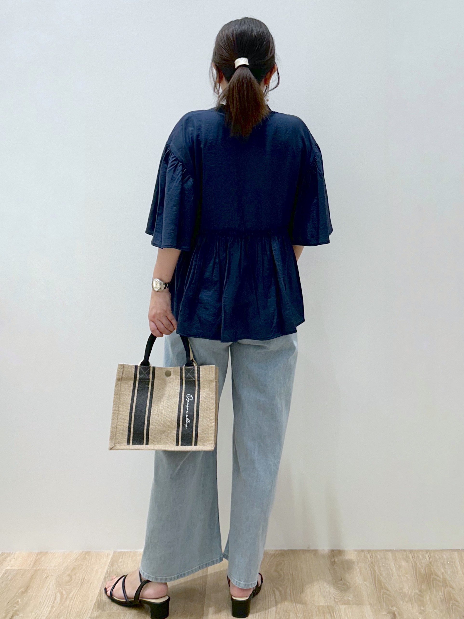 ひろみさんの「OPAQUE.CLIP｜アシンメトリーペプラムブラウス【洗濯機OK】」を使ったコーディネート