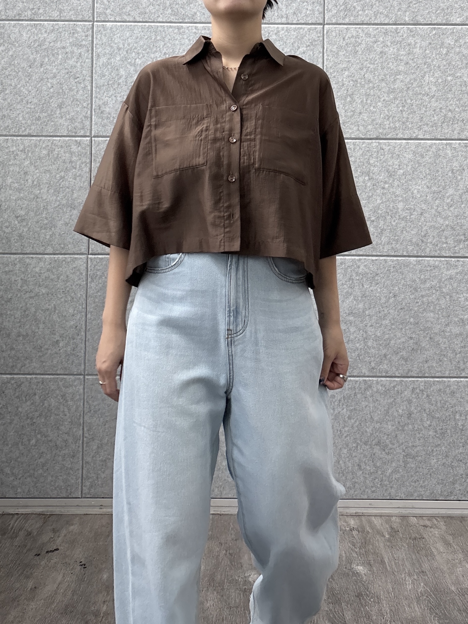 ayanoさんの「INDIVI｜ボックスシルエットシアーシャツ【接触冷感】」を使ったコーディネート